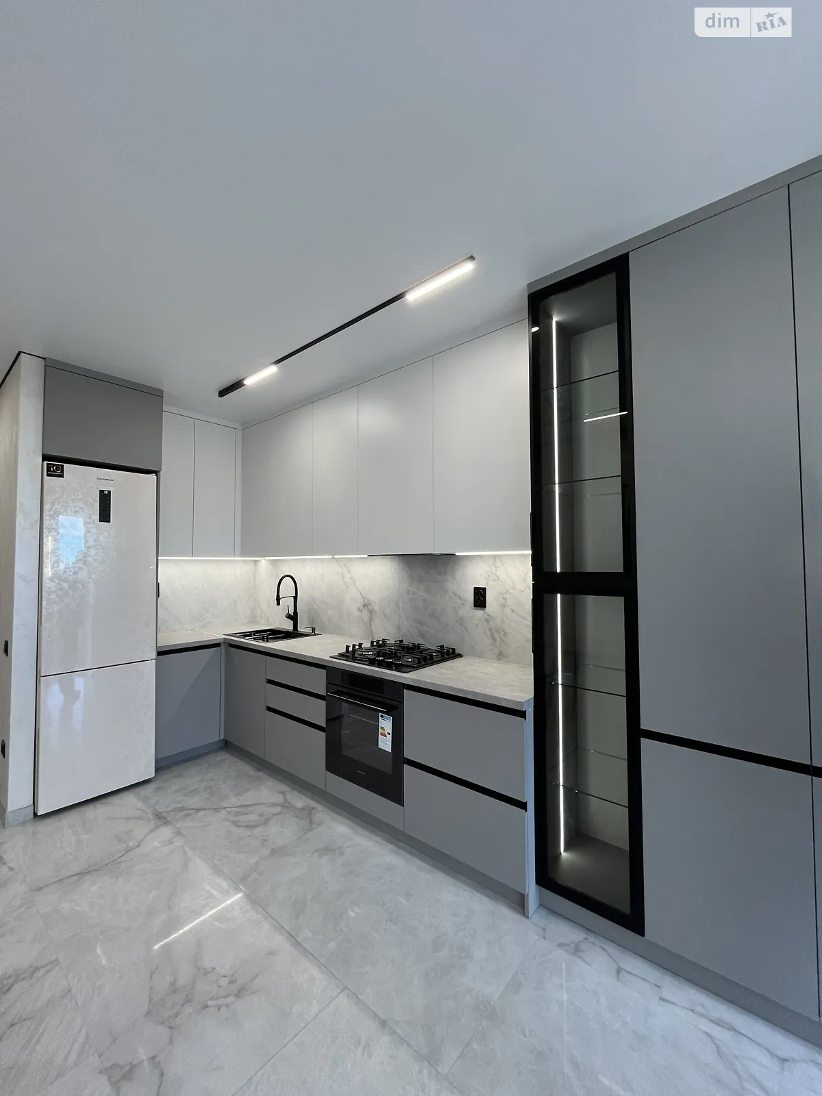 Продается 1-комнатная квартира 43 кв. м в Виннице, ул. Праведников мира(Максимовича), 21Г/1 - фото 1