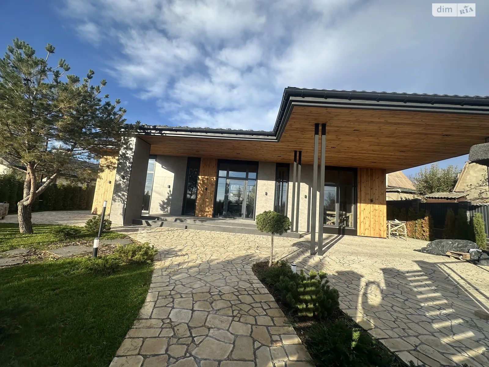 Продается одноэтажный дом 123 кв. м с камином, цена: 220000 $ - фото 1