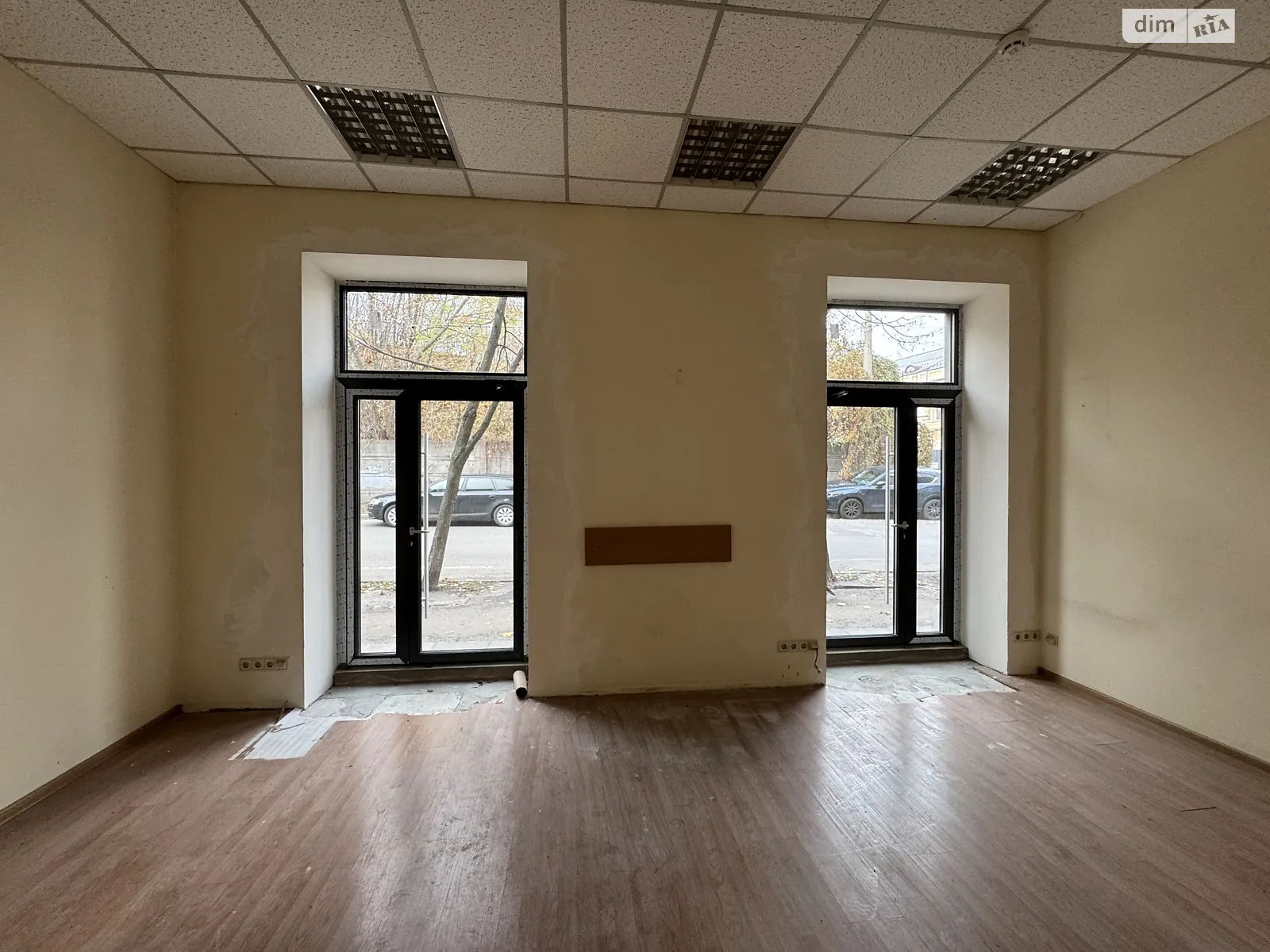 Сдается в аренду помещения свободного назначения 265 кв. м в 2-этажном здании, цена: 4293 $ - фото 1