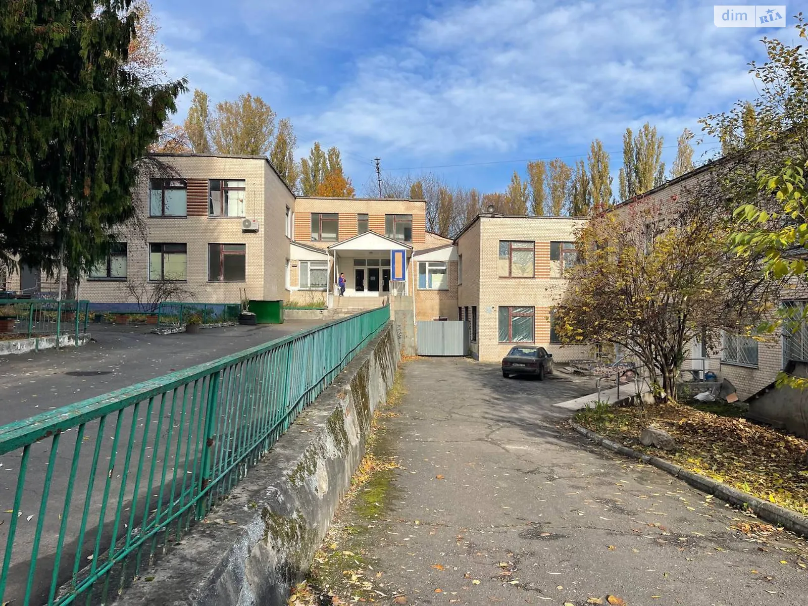 Сдается в аренду объект сферы услуг 731 кв. м в 2-этажном здании, цена: 109650 грн - фото 1