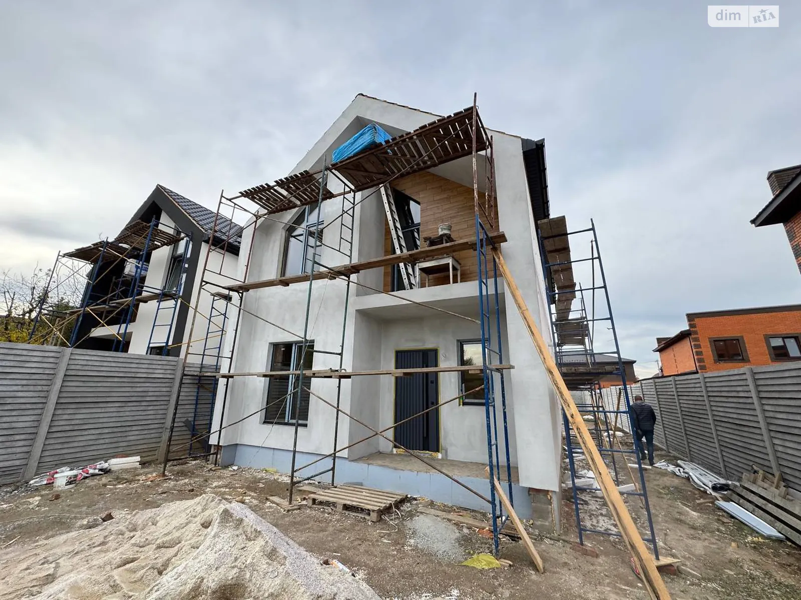 Продается дом на 2 этажа 120 кв. м с мебелью, цена: 95000 $ - фото 1