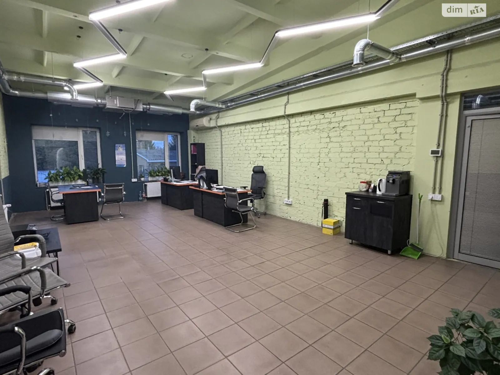 Здається в оренду офіс 54 кв. м в бізнес-центрі, цена: 16200 грн - фото 1