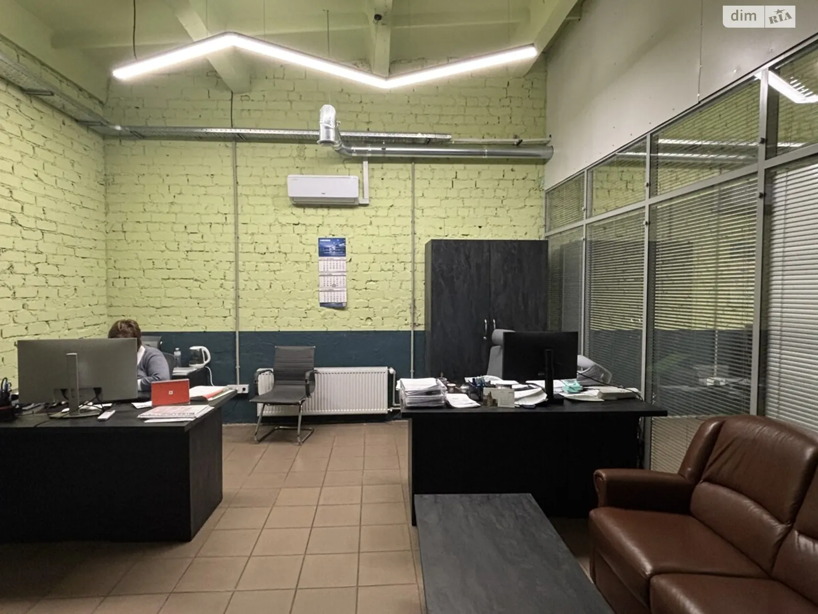 Здається в оренду офіс 25.5 кв. м в бізнес-центрі, цена: 7650 грн - фото 1