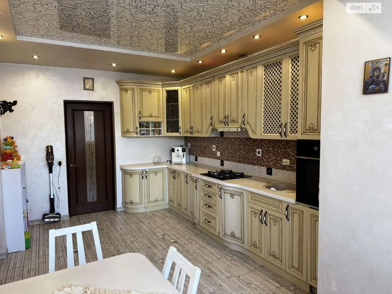 Сдается в аренду 3-комнатная квартира 95 кв. м в Львове, ул. Шевченко Тараса, 134 - фото 1