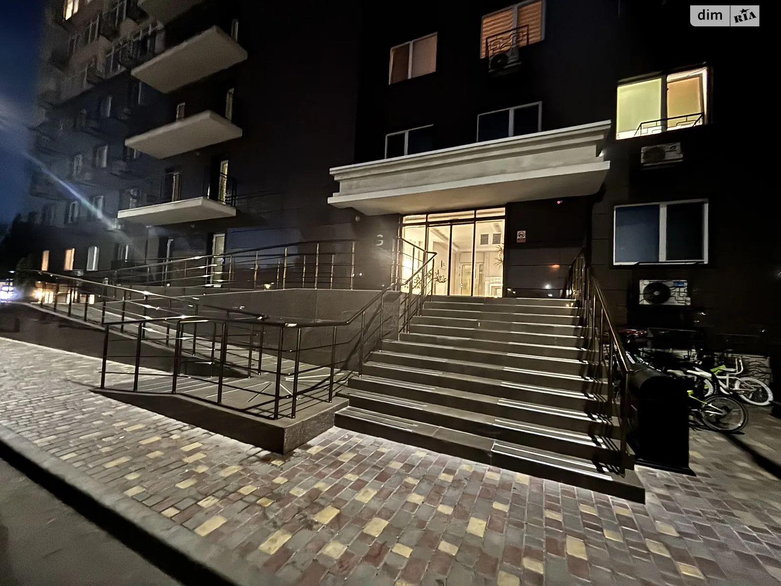 Здається в оренду 1-кімнатна квартира 39 кв. м у Одесі, вул. Басейна - фото 1