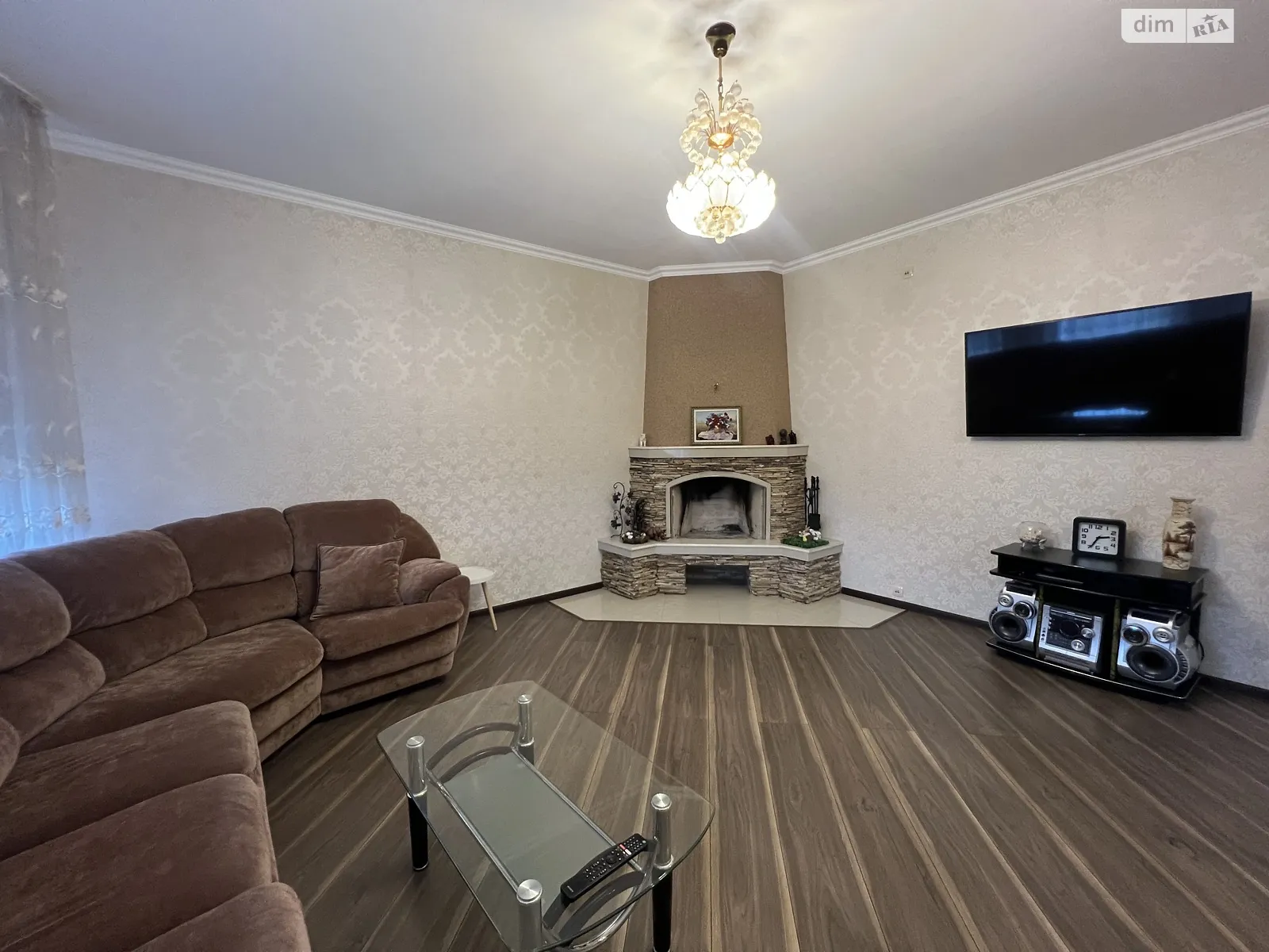 Сдается в аренду дом на 2 этажа 177 кв. м с мансардой, цена: 2100 $ - фото 1