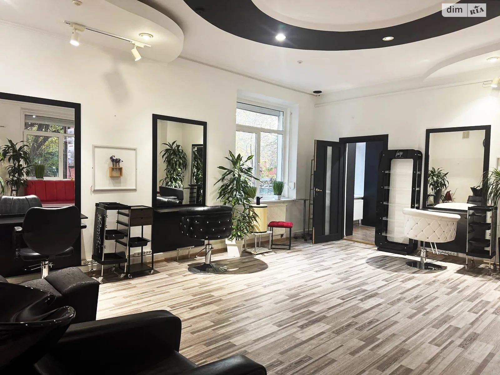 Здається в оренду об'єкт сфери послуг 70 кв. м в 2-поверховій будівлі, цена: 1000 $ - фото 1