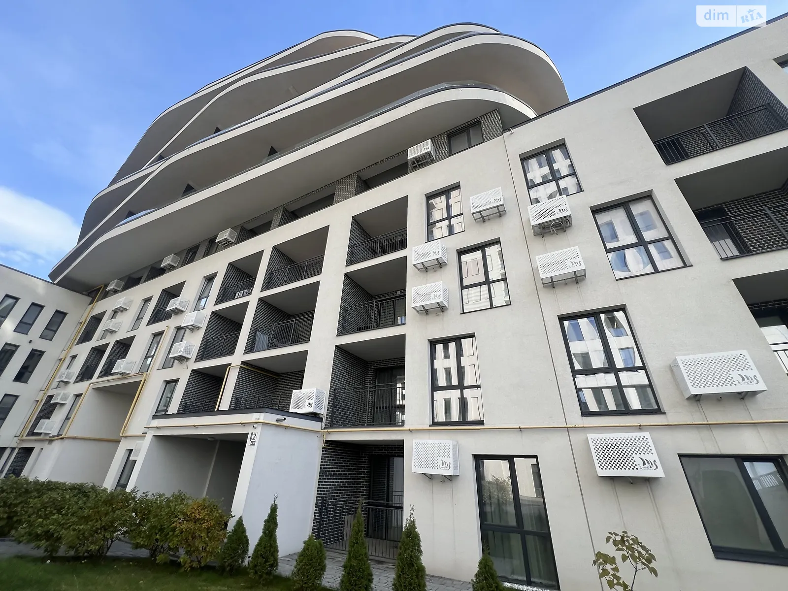 Продается 1-комнатная квартира 56.1 кв. м в Львове, ул. Зеленая, 151 - фото 1