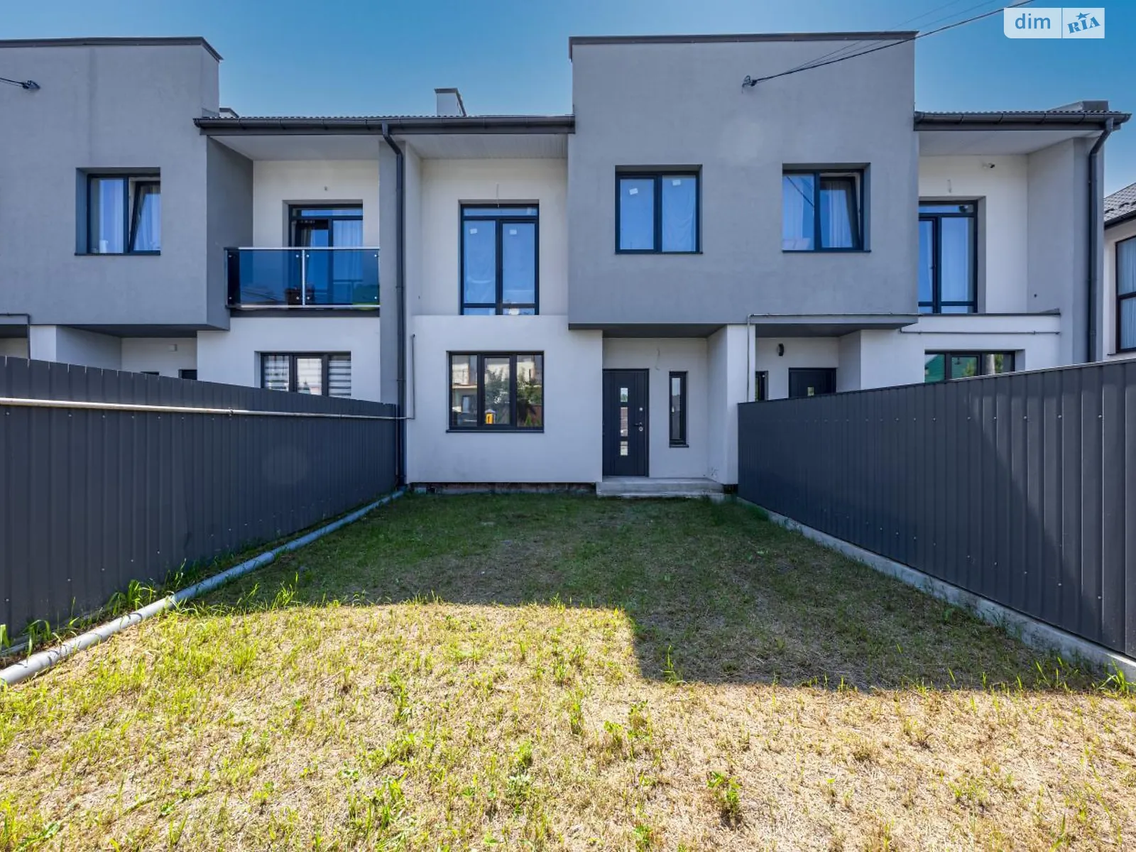 Продается дом на 2 этажа 113.3 кв. м с бассейном, цена: 110000 $ - фото 1