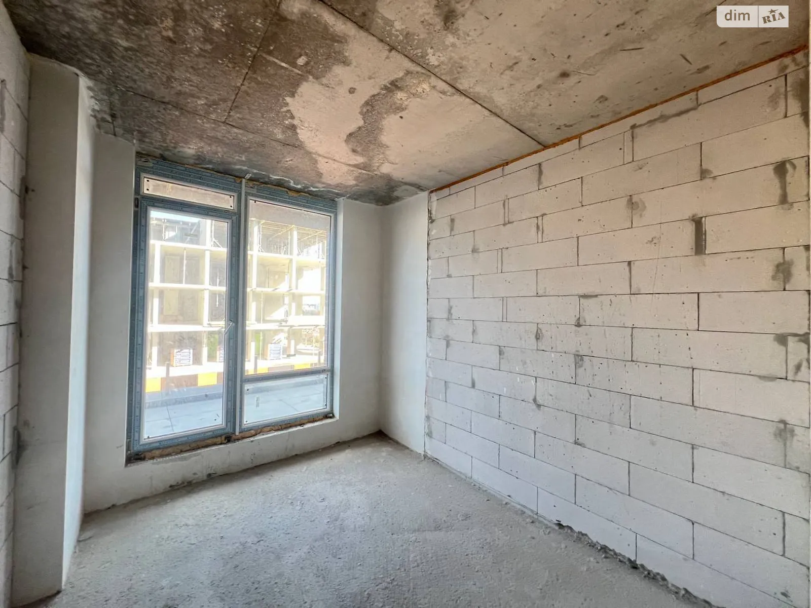 Продается 2-комнатная квартира 56 кв. м в Ивано-Франковске, ул. Левицкого Романа, 4 - фото 1