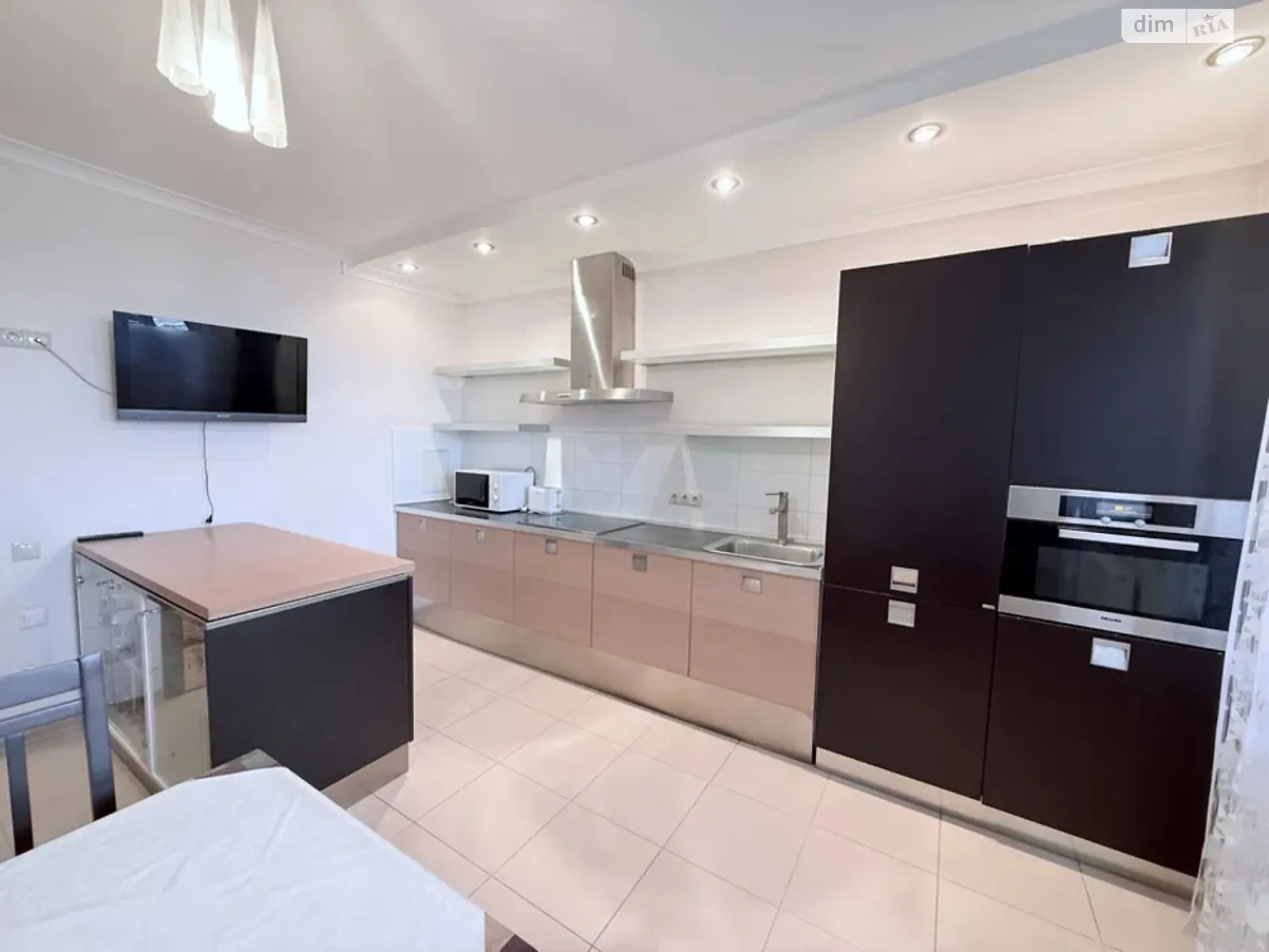 Продається 3-кімнатна квартира 120 кв. м у Києві, вул. Голосіївська, 13 - фото 1