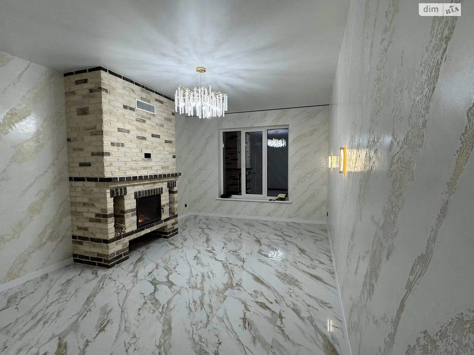 Продается дом на 2 этажа 160 кв. м с беседкой, цена: 230000 $ - фото 1