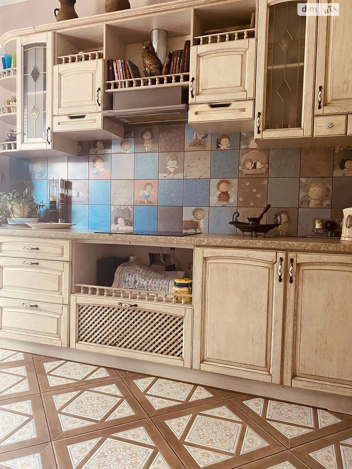 Продается дом на 2 этажа 160.5 кв. м с баней/сауной, цена: 75000 $ - фото 1