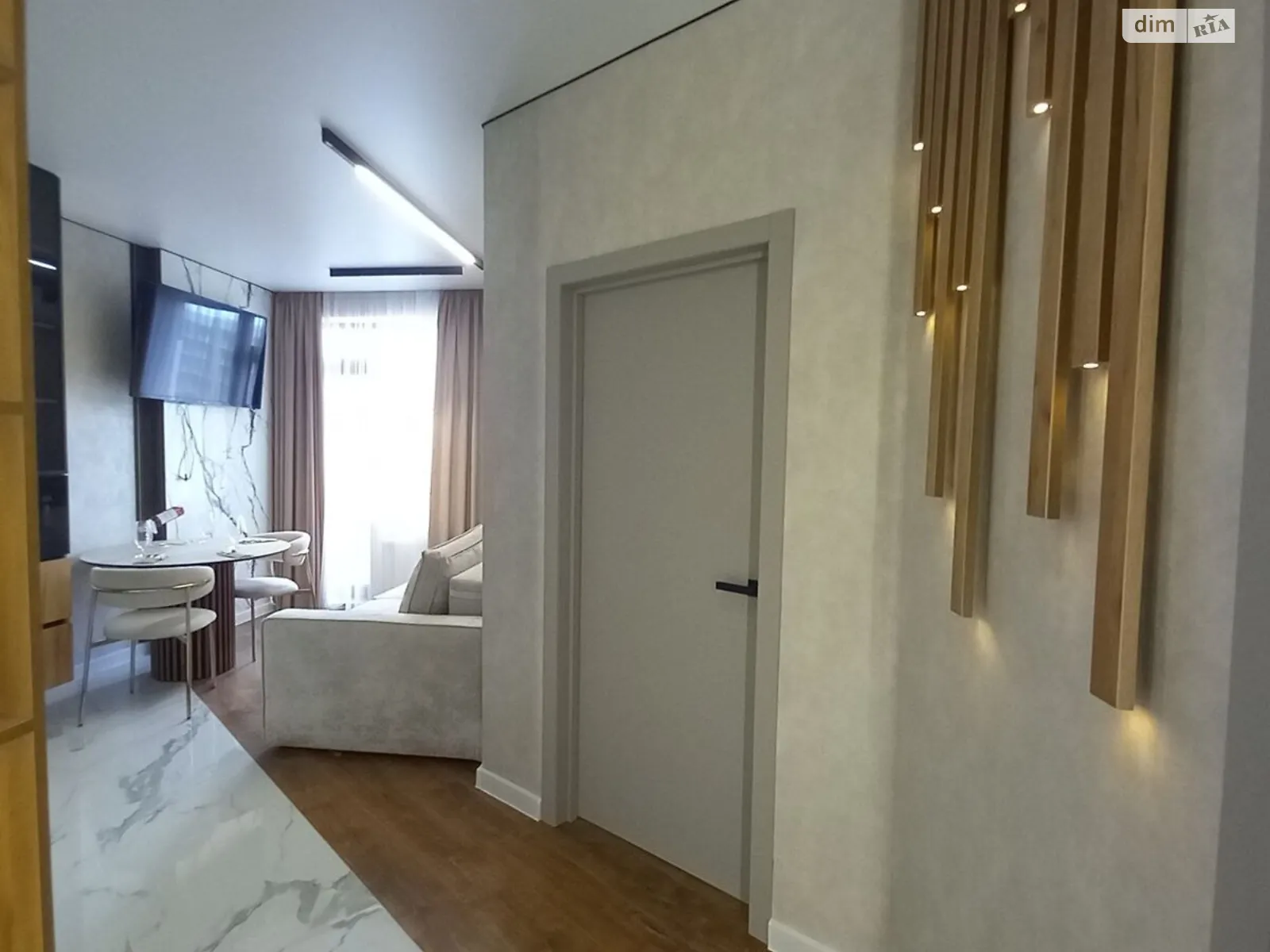 Продается 1-комнатная квартира 46 кв. м в Одессе, ул. Генуэзская - фото 1