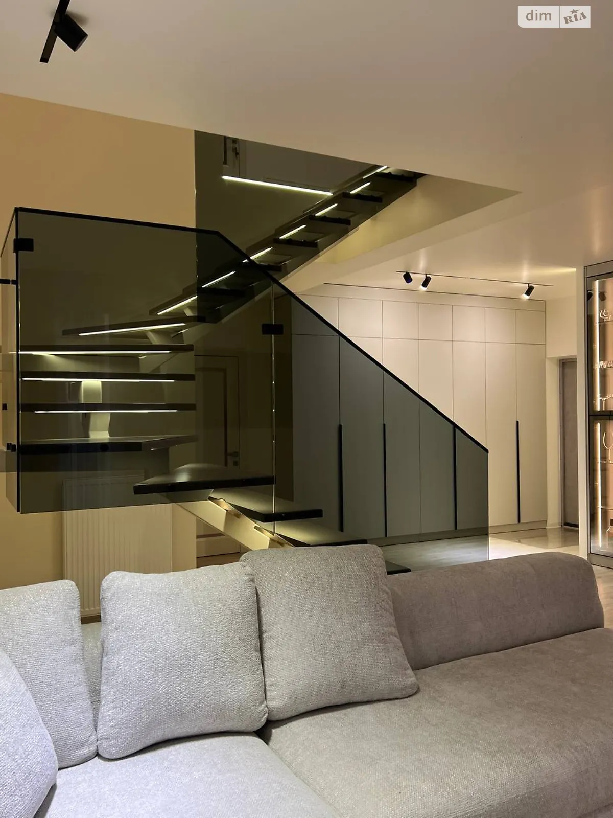 Продается 4-комнатная квартира 174.9 кв. м в Чагоре - фото 1