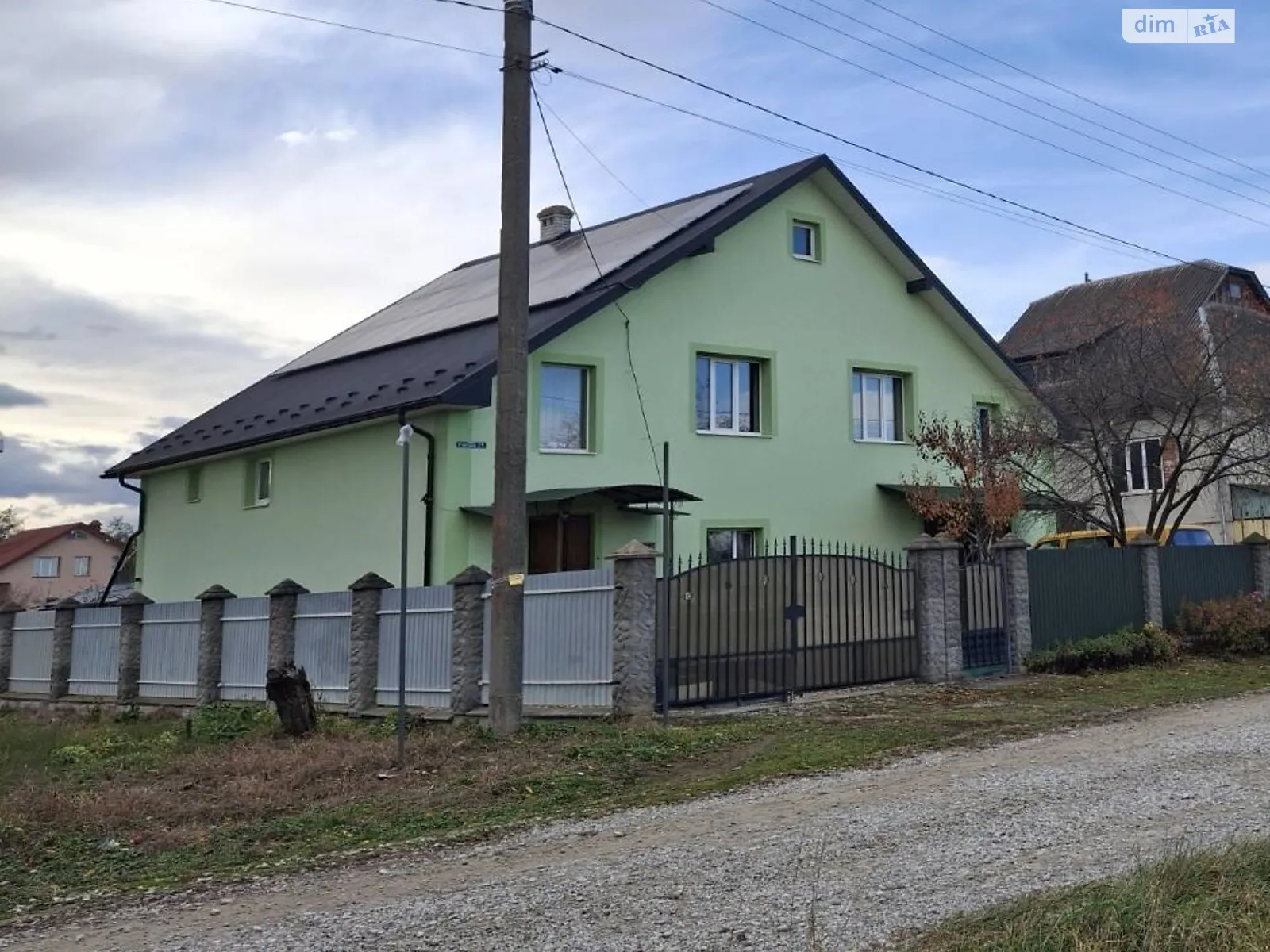 Продается дом на 2 этажа 278 кв. м с подвалом, цена: 139800 $ - фото 1