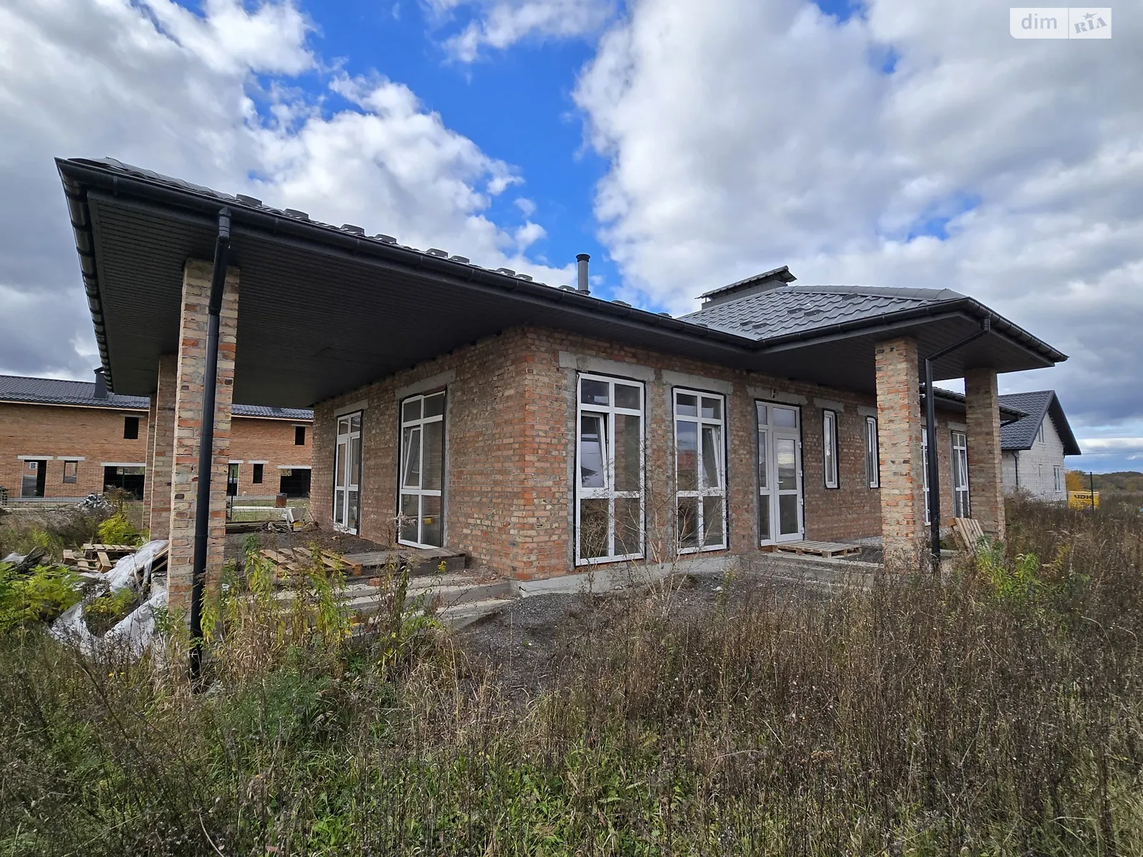 Продается одноэтажный дом 140 кв. м с верандой, цена: 110000 $ - фото 1