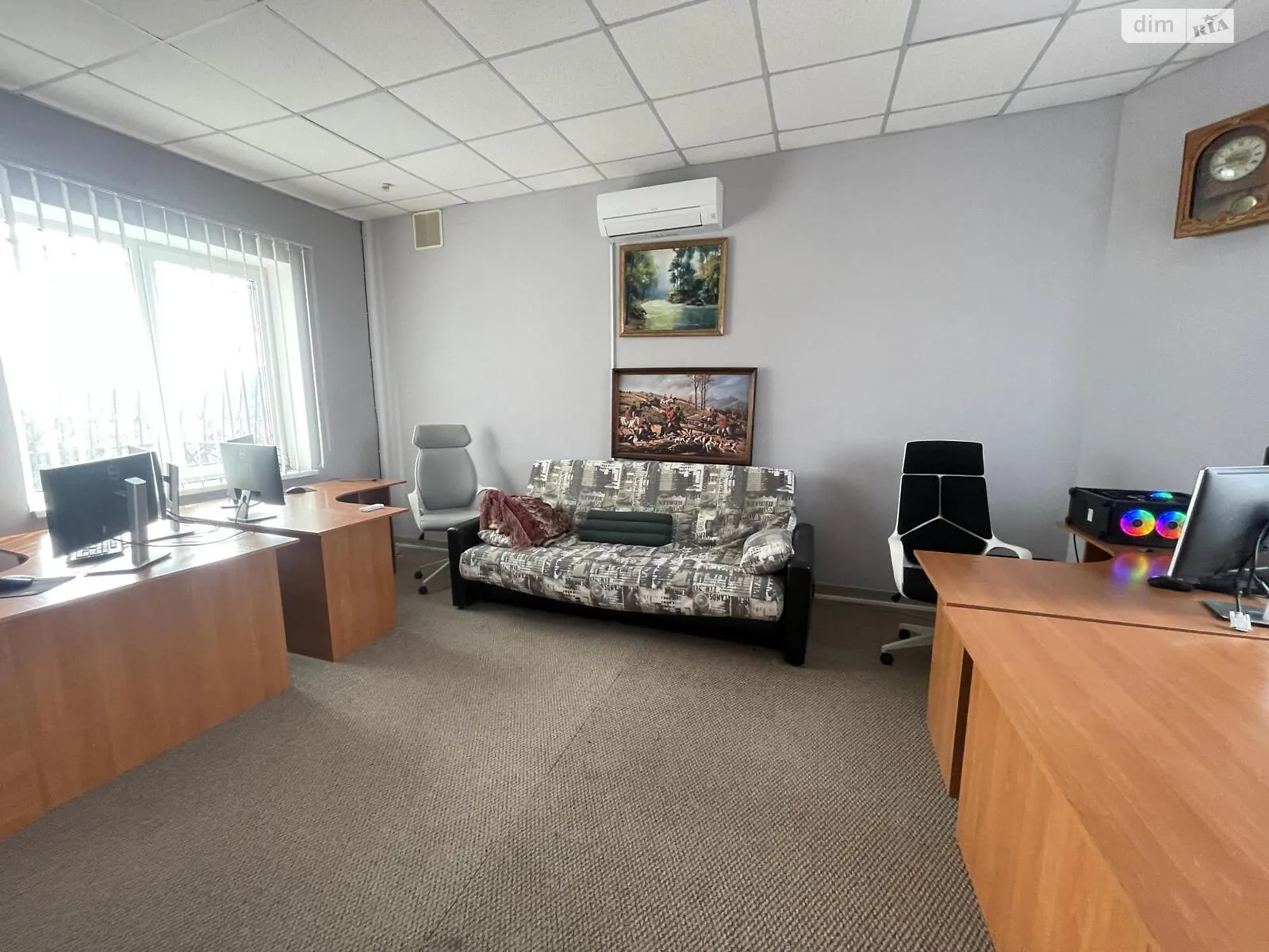 Сдается в аренду офис 76.5 кв. м в бизнес-центре, цена: 15300 грн - фото 1