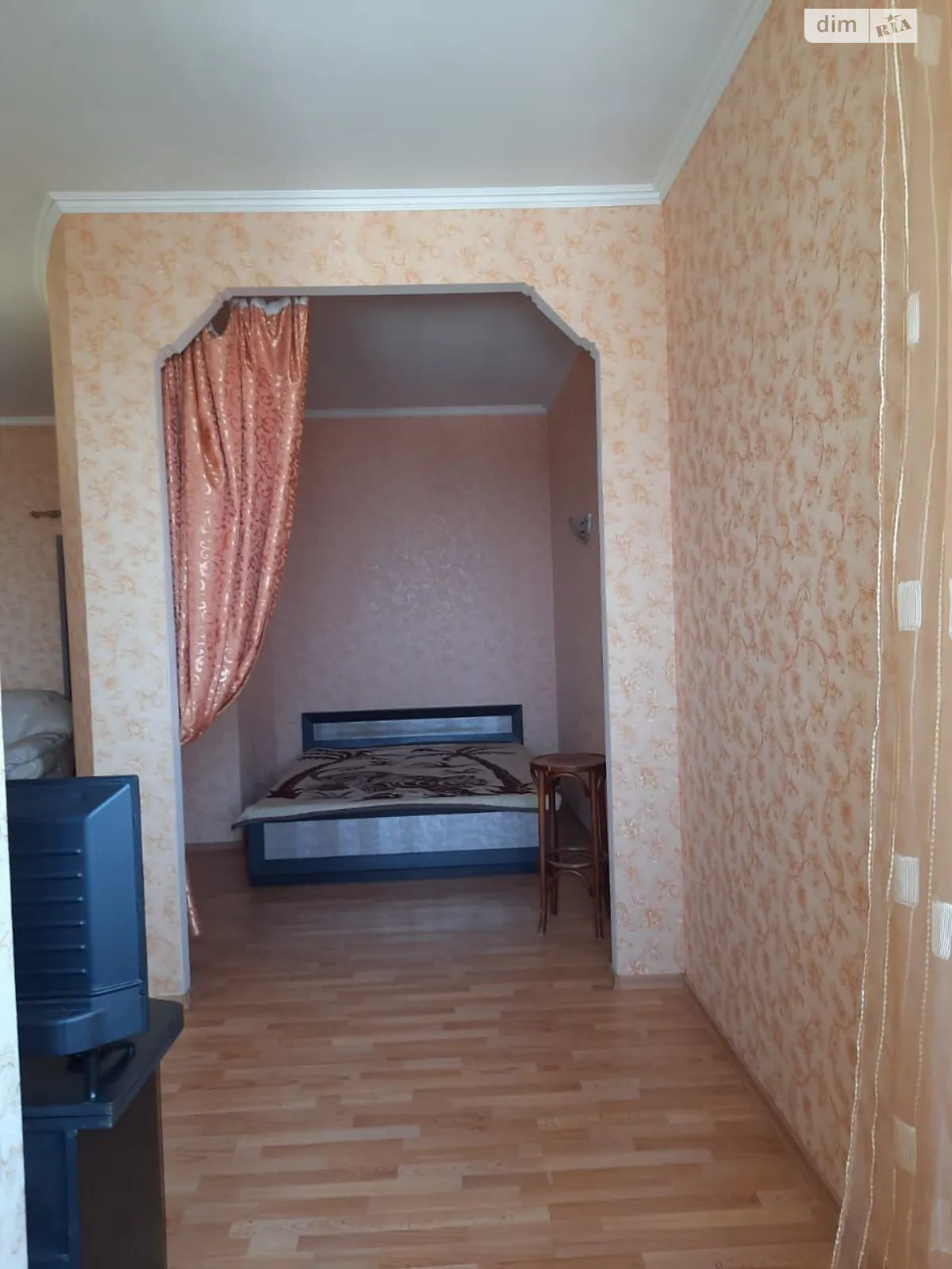 Сдается в аренду 1-комнатная квартира 63 кв. м в Одессе, ул. Среднефонтанская, 19Б - фото 1