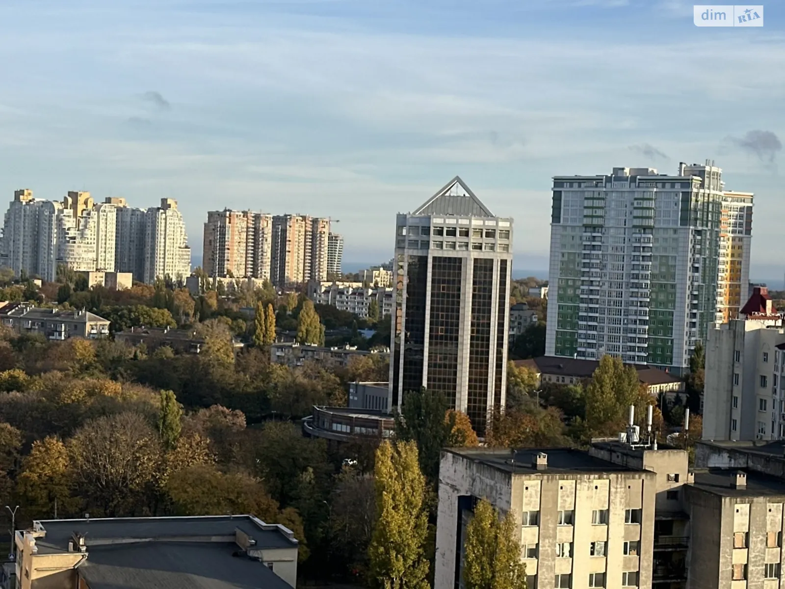 Продается 2-комнатная квартира 75 кв. м в Одессе, ул. Среднефонтанская, 19В - фото 1