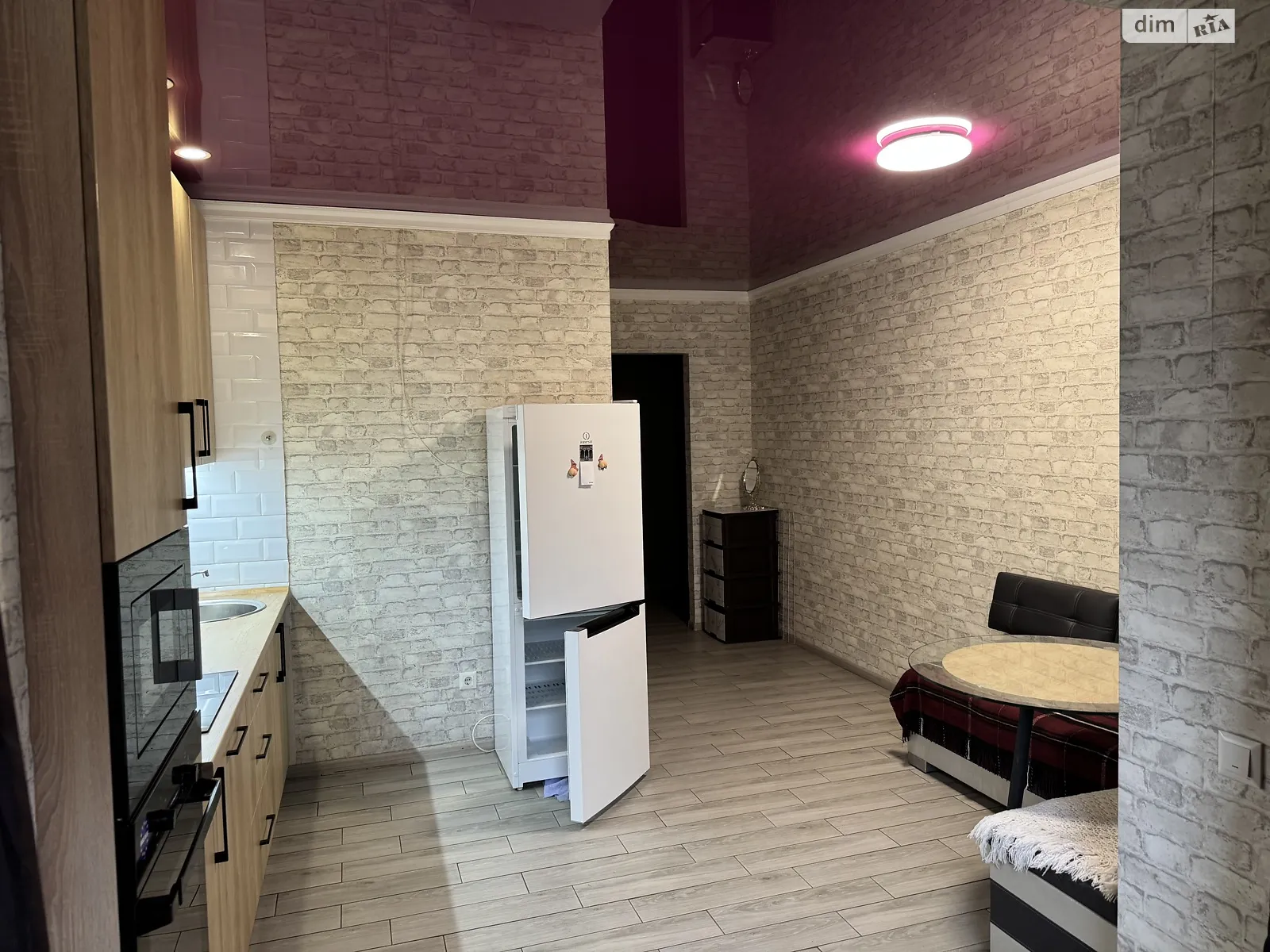 Сдается в аренду 1-комнатная квартира 55 кв. м в Виннице, ул. Пирогова, 76В - фото 1