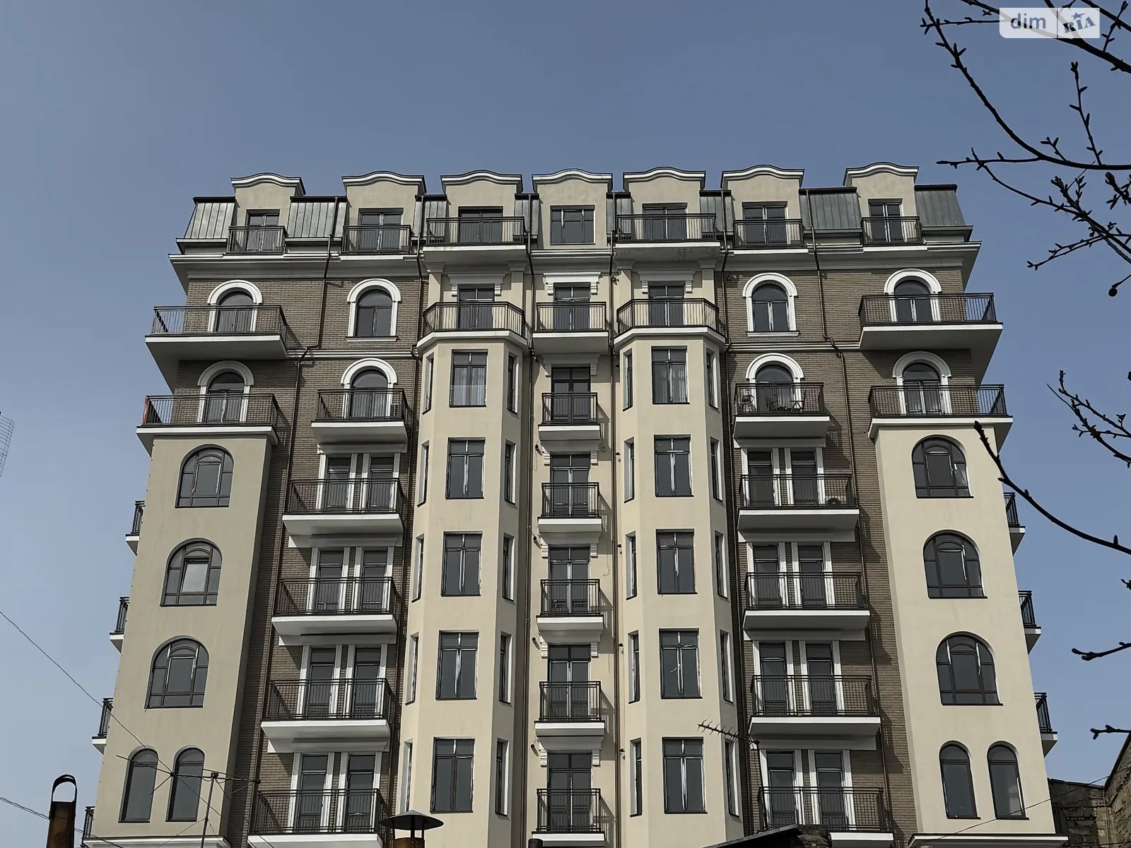 Продается 3-комнатная квартира 141 кв. м в Одессе, ул. Бориса Литвака, 9 - фото 1