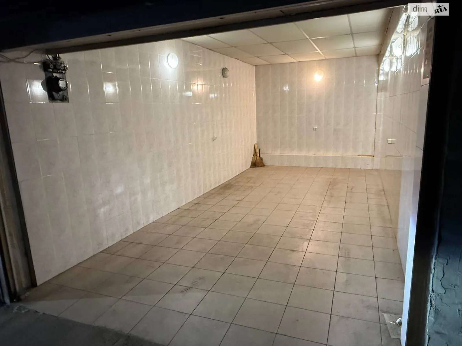 Здається в оренду місце в гаражному кооперативі під легкове авто на 10 кв. м, цена: 6000 грн - фото 1