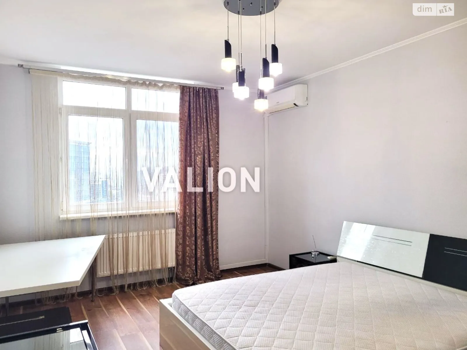 Здається в оренду 1-кімнатна квартира 53 кв. м у Києві, вул. Воскресенська, 12Б - фото 1