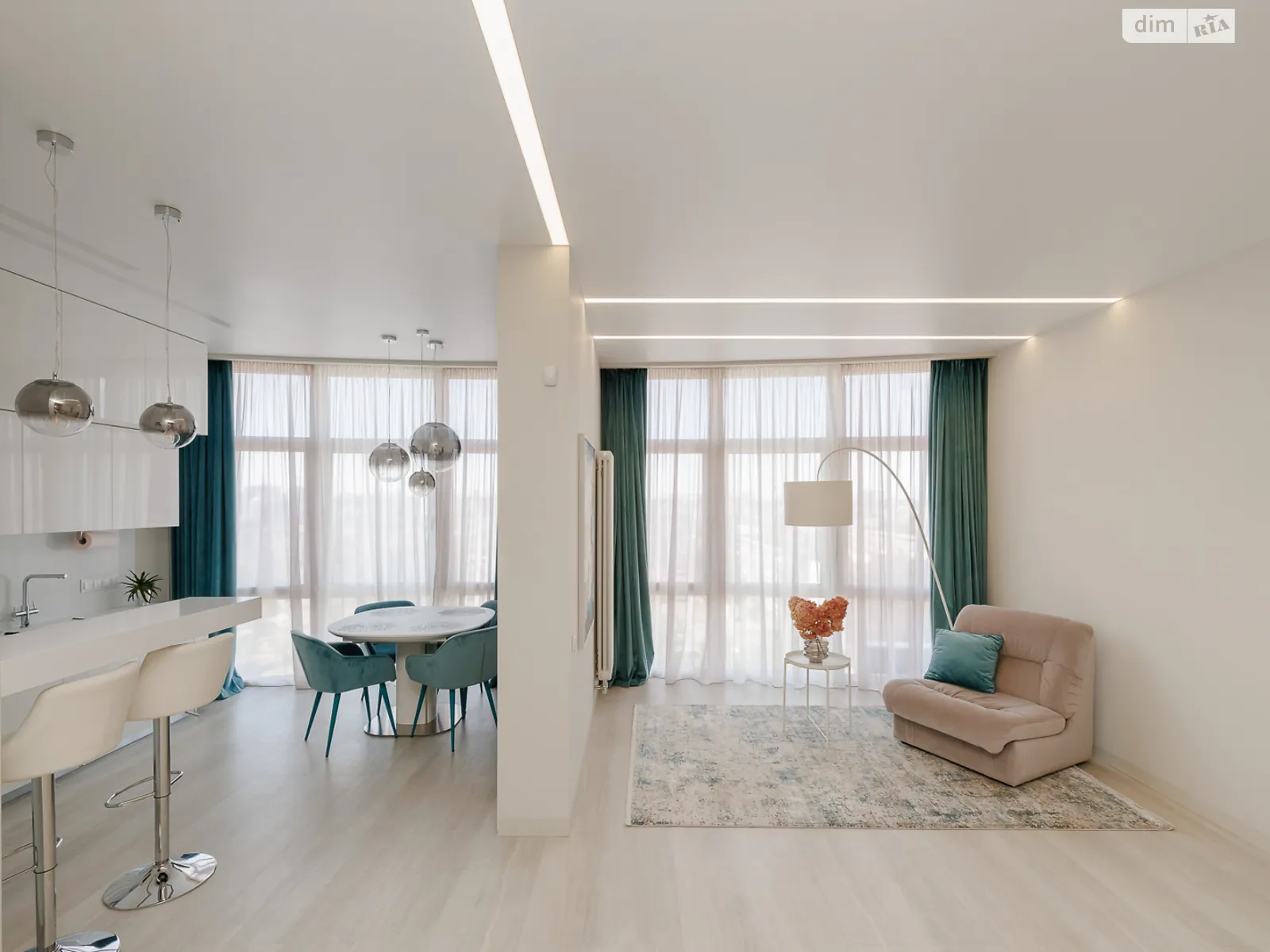 Продається 1-кімнатна квартира 49 кв. м у Києві, просп. Володимира Івасюка, 4А - фото 1