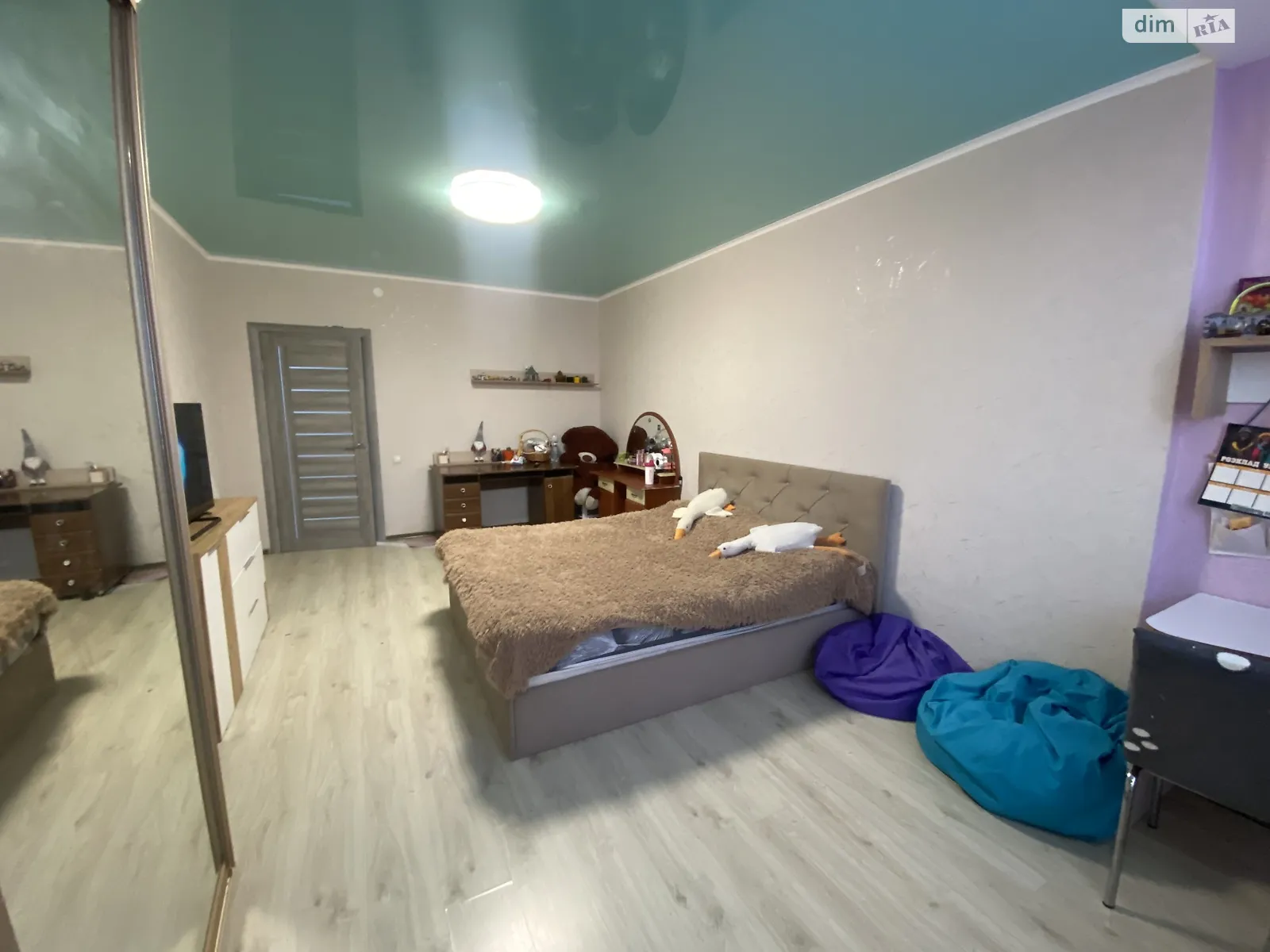 Продається 2-кімнатна квартира 80.3 кв. м у Чорноморську, вул. Парусна, 18 - фото 1