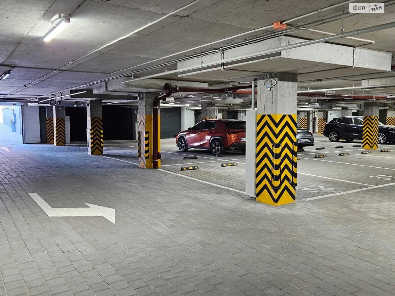 Здається в оренду підземний паркінг під легкове авто на 16.4 кв. м, цена: 5000 грн - фото 1