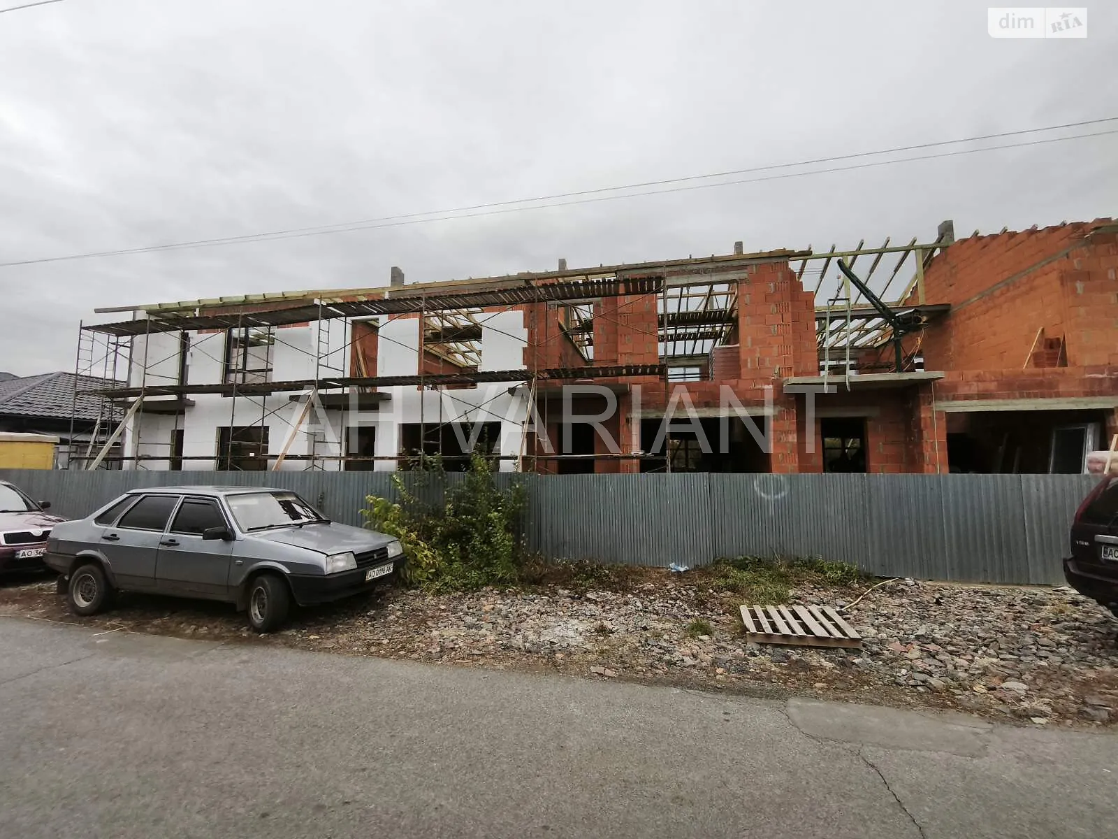 Продается дом на 2 этажа 135 кв. м с камином, цена: 87000 $ - фото 1