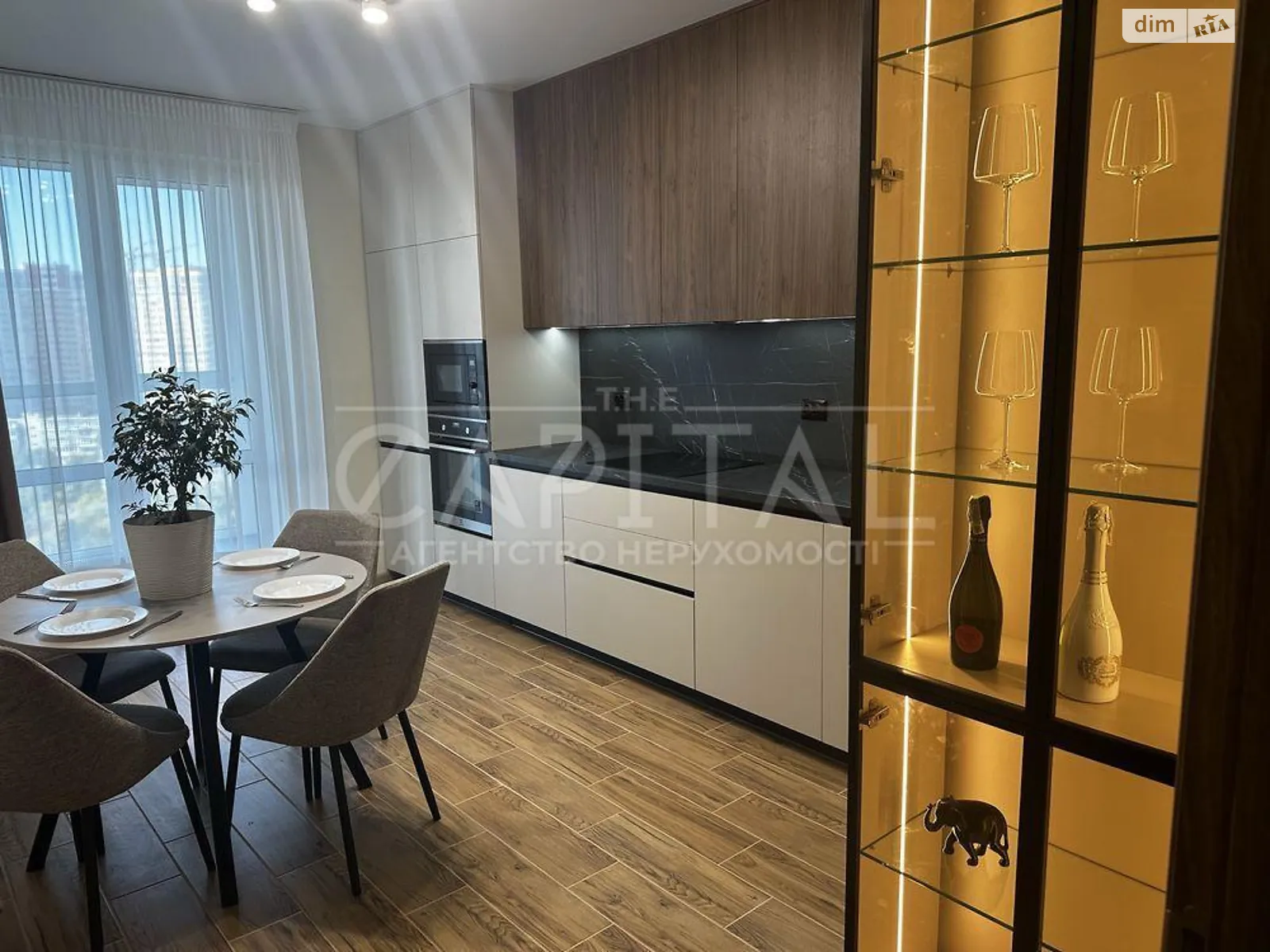 Сдается в аренду 2-комнатная квартира 78 кв. м в Киеве, ул. Васильковская, 37Г - фото 1