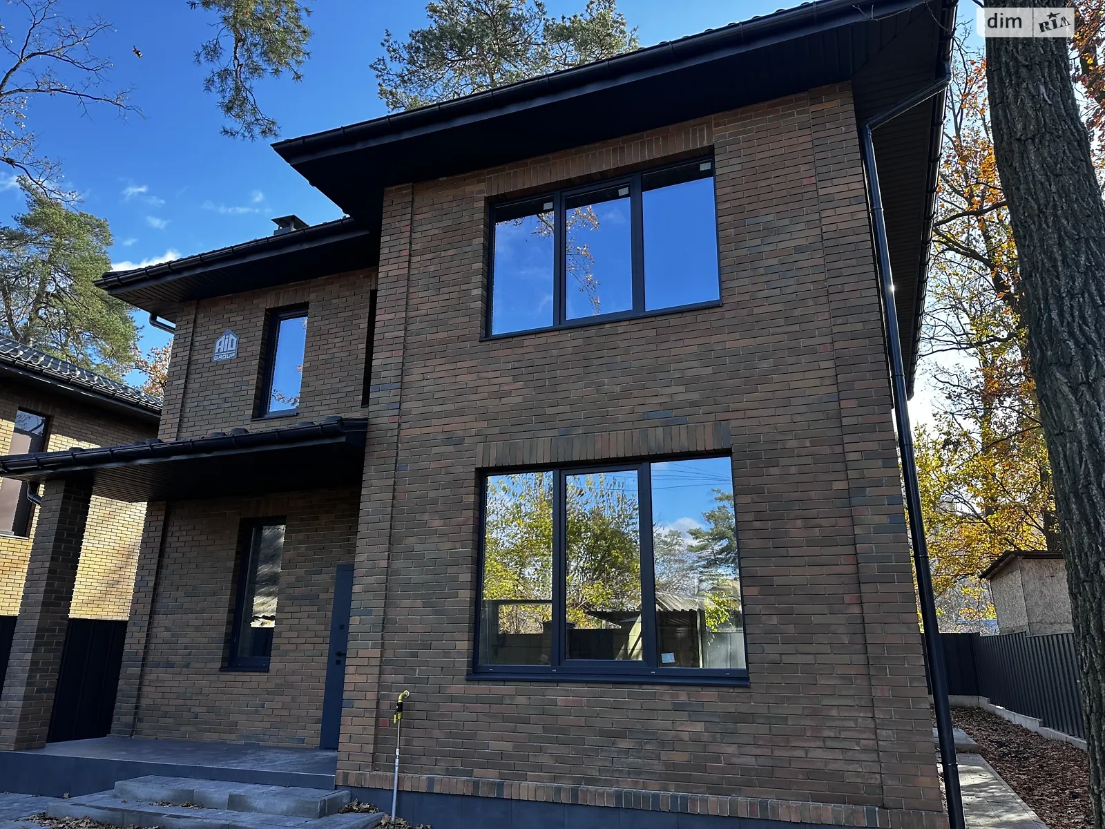 Продается дом на 2 этажа 130 кв. м с беседкой, цена: 190000 $ - фото 1