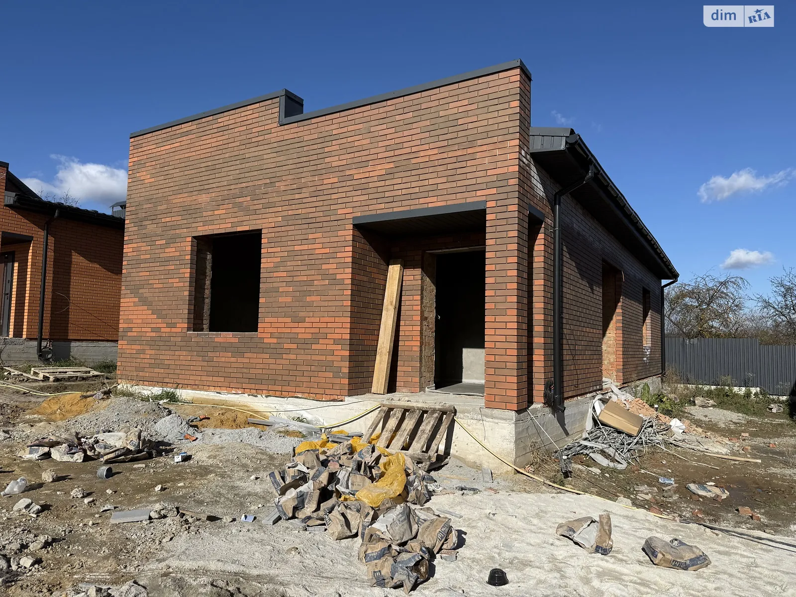 Продається одноповерховий будинок 80 кв. м з ділянкою, цена: 77000 $ - фото 1