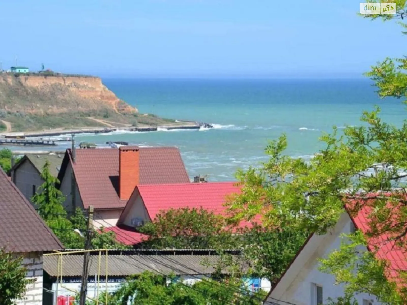 Продается дом на 3 этажа 300 кв. м с гаражом, цена: 240000 $ - фото 1