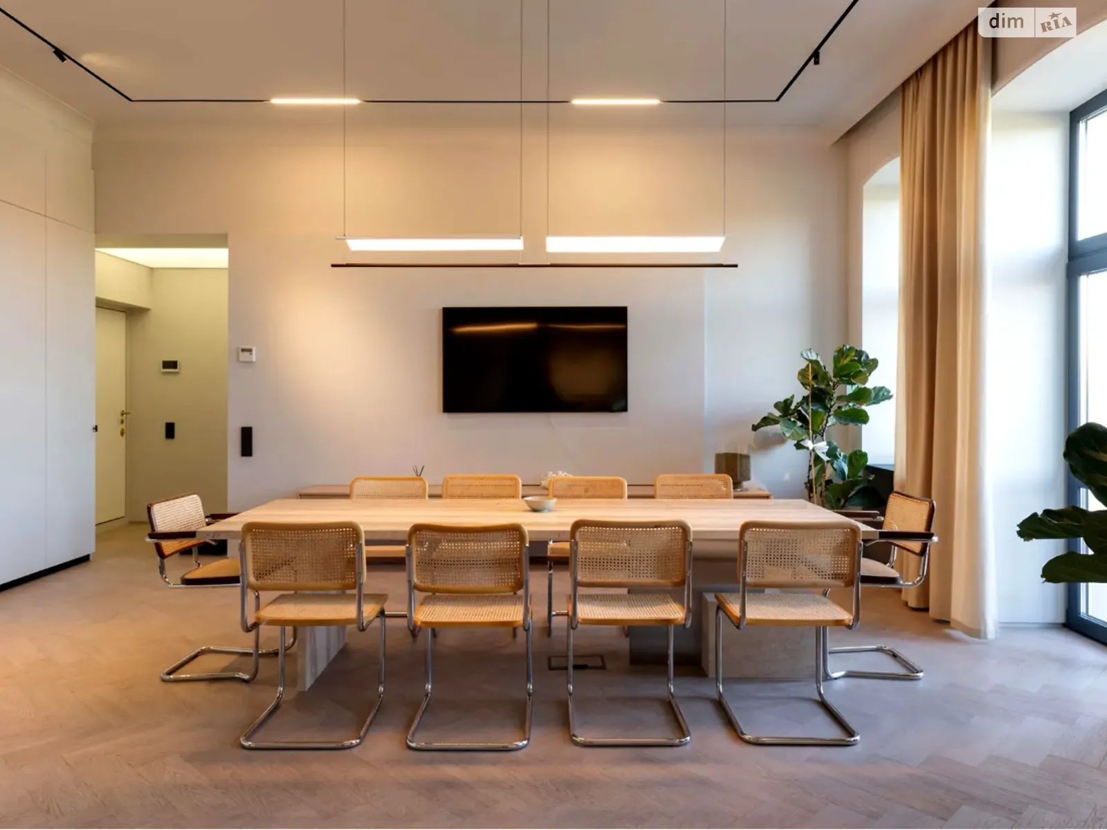 Здається в оренду офіс 90 кв. м в бізнес-центрі, цена: 3800 $ - фото 1