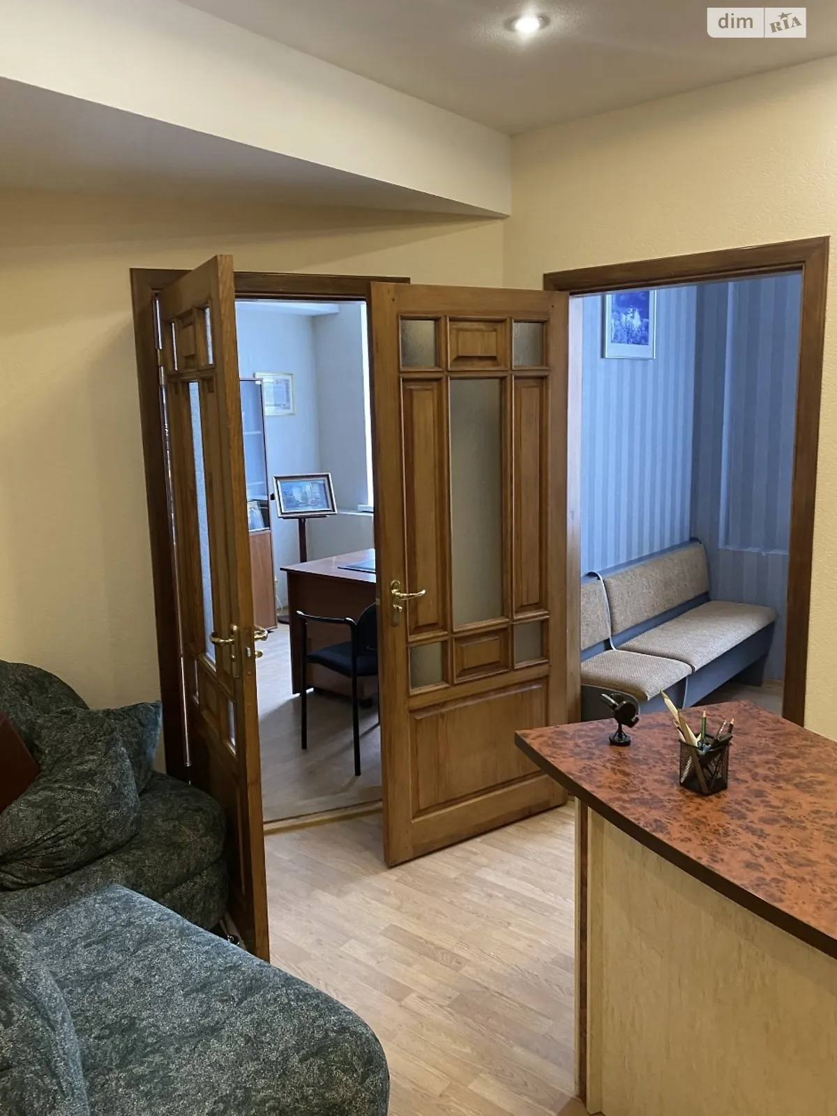 Сдается в аренду офис 50 кв. м в бизнес-центре, цена: 12000 грн - фото 1