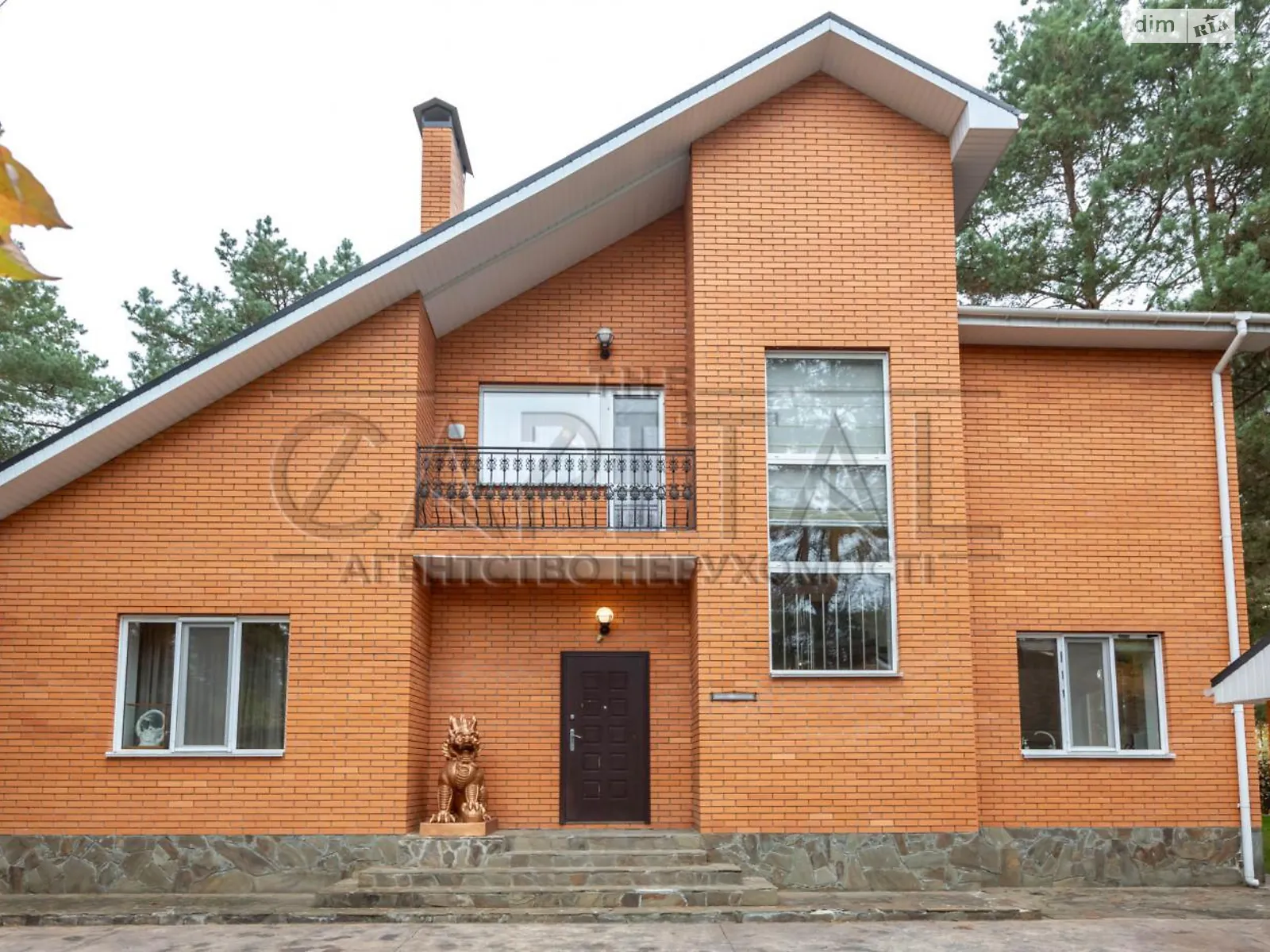 Сдается в аренду дом на 2 этажа 220 кв. м с подвалом, цена: 1700 $ - фото 1