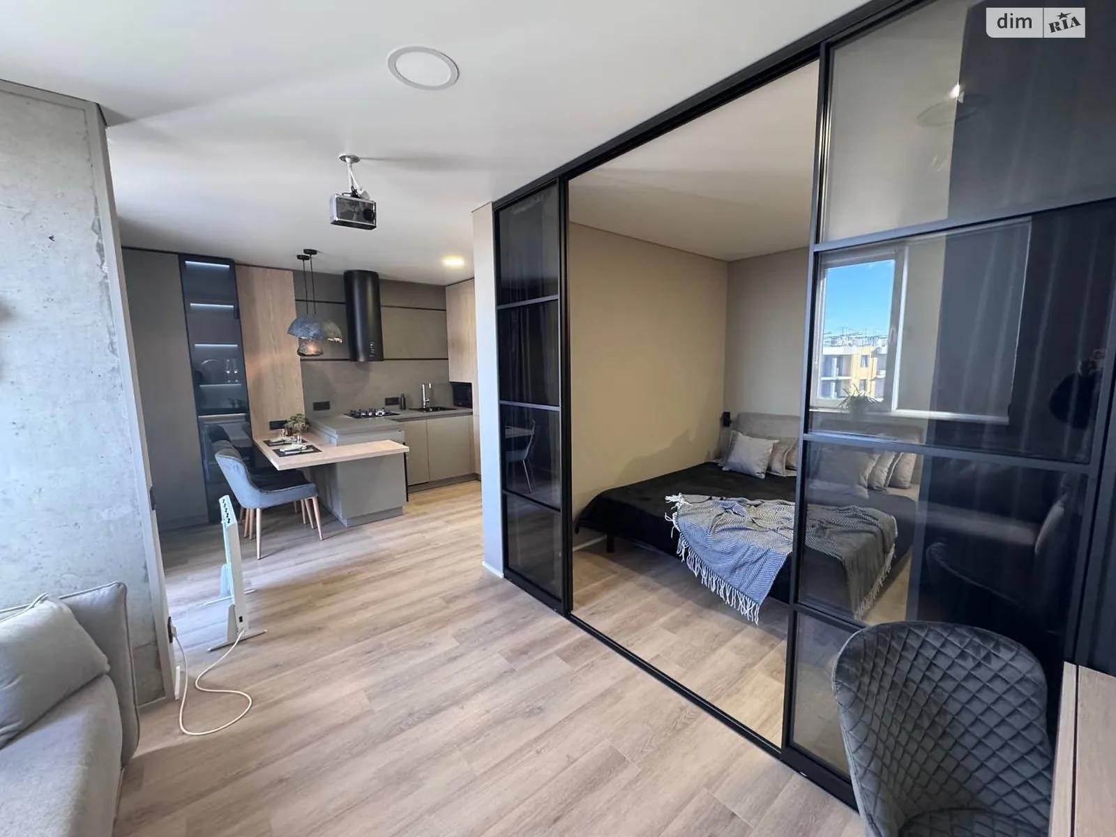 Продается 1-комнатная квартира 44 кв. м в Зарванцах, ул. Одесская - фото 1