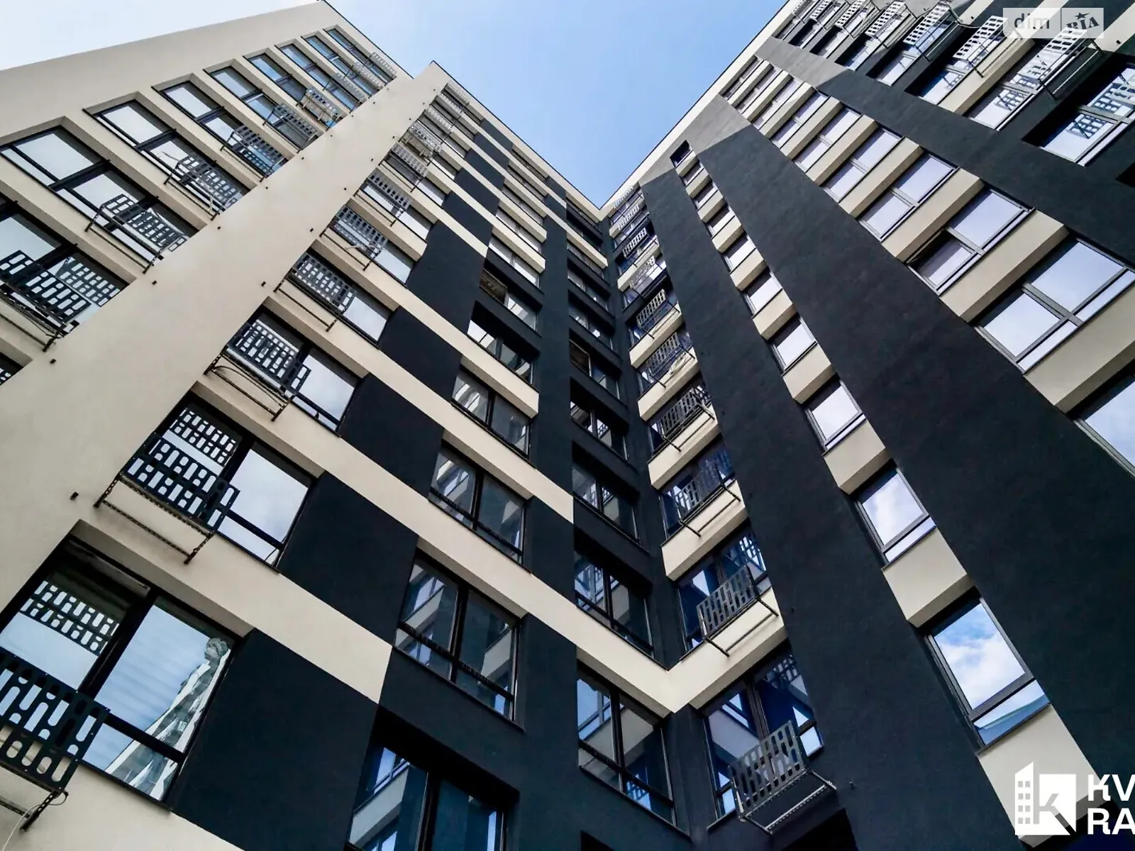 Продается 1-комнатная квартира 47 кв. м в Ивано-Франковске, ул. Романа Вирастюка, 3 - фото 1