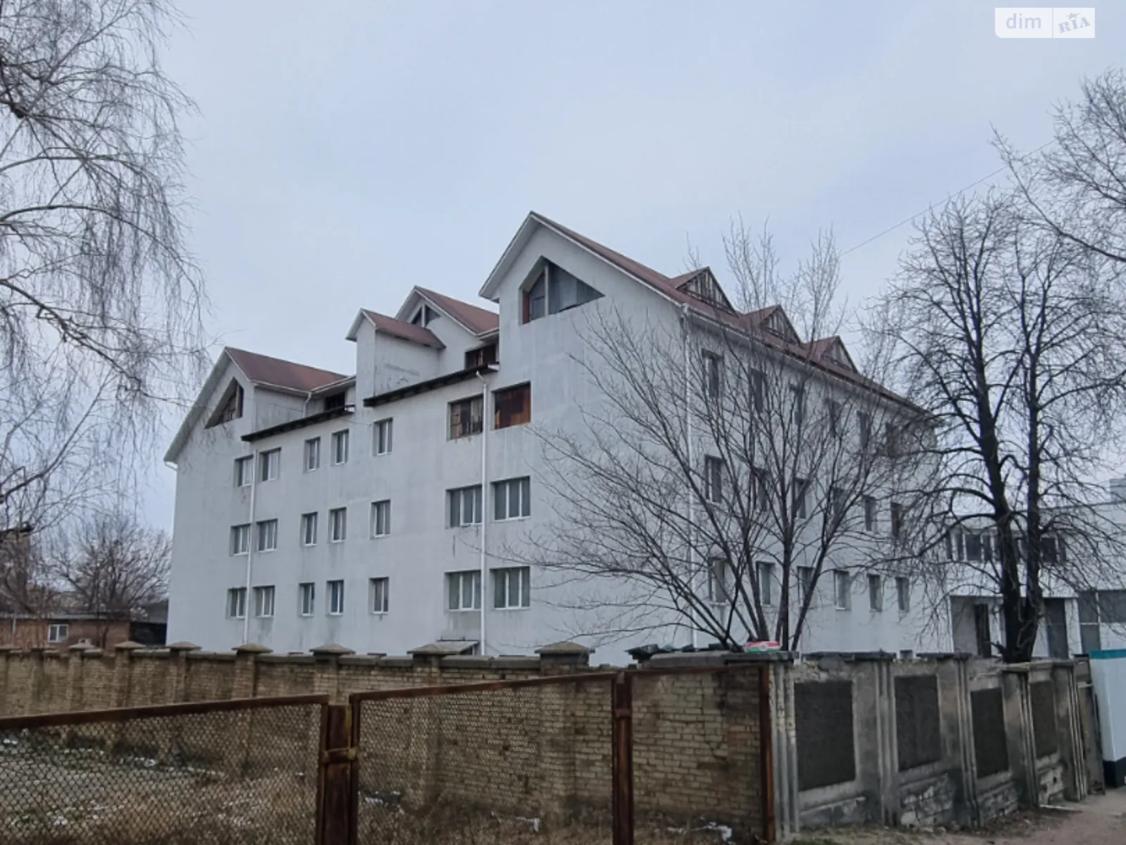 Продается офис 4000 кв. м в бизнес-центре, цена: 2000000 $ - фото 1