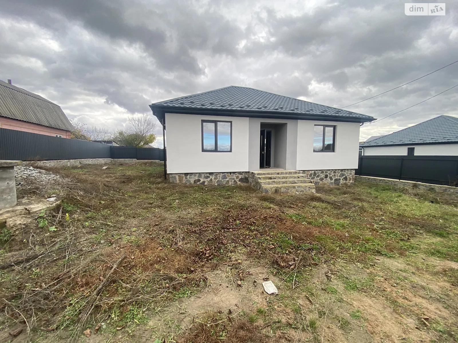 Продается одноэтажный дом 100 кв. м с гаражом, цена: 65000 $ - фото 1