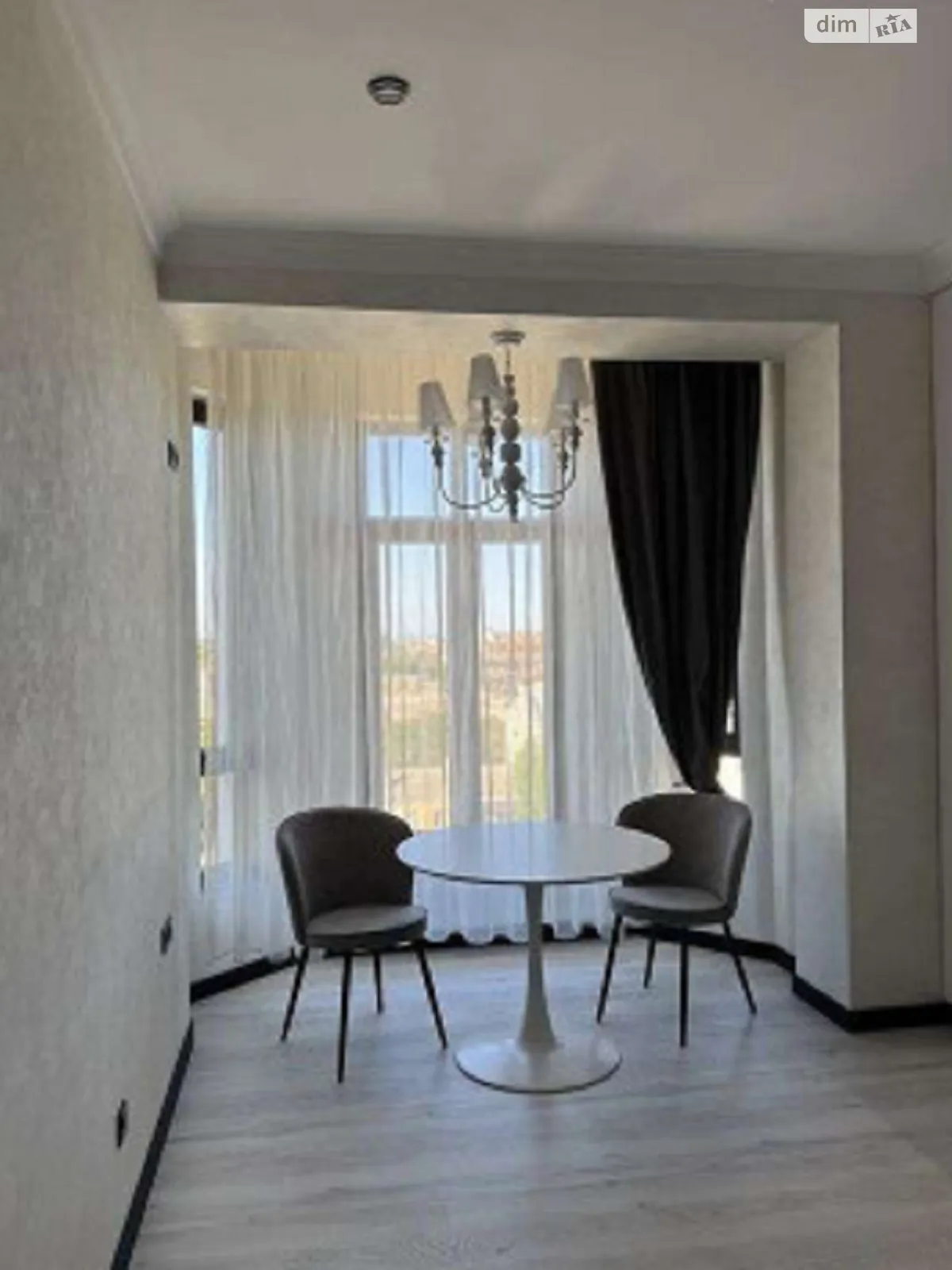 Продается 3-комнатная квартира 105.8 кв. м в Одессе, ул. Бориса Литвака, 9 - фото 1