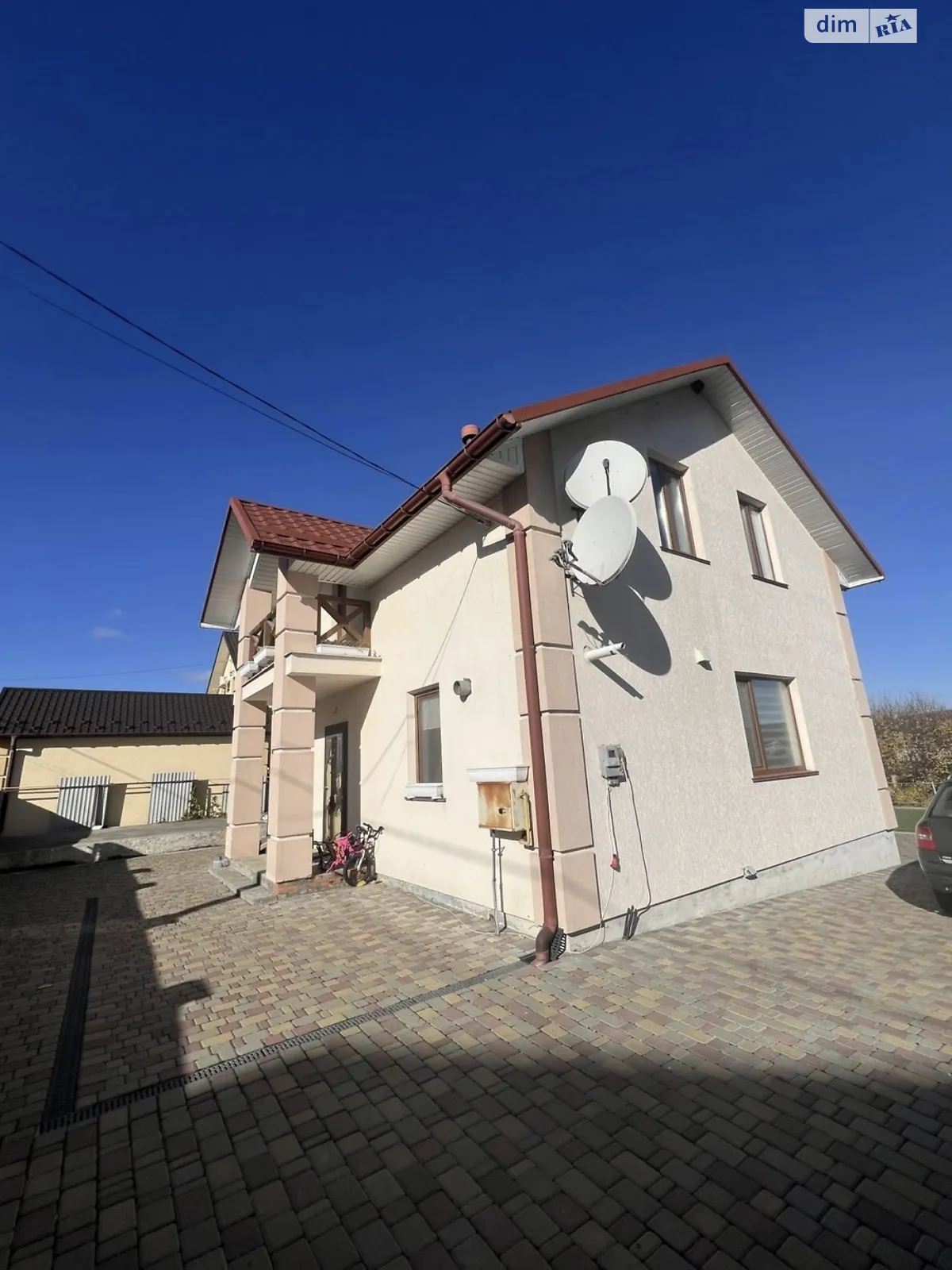 Сдается в аренду дом на 2 этажа 120 кв. м с мансардой, цена: 1000 $ - фото 1