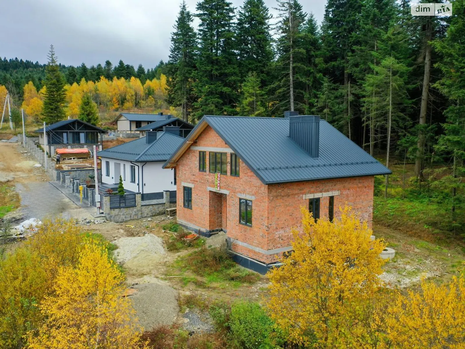 Продается одноэтажный дом 216.3 кв. м с садом, цена: 190000 $ - фото 1