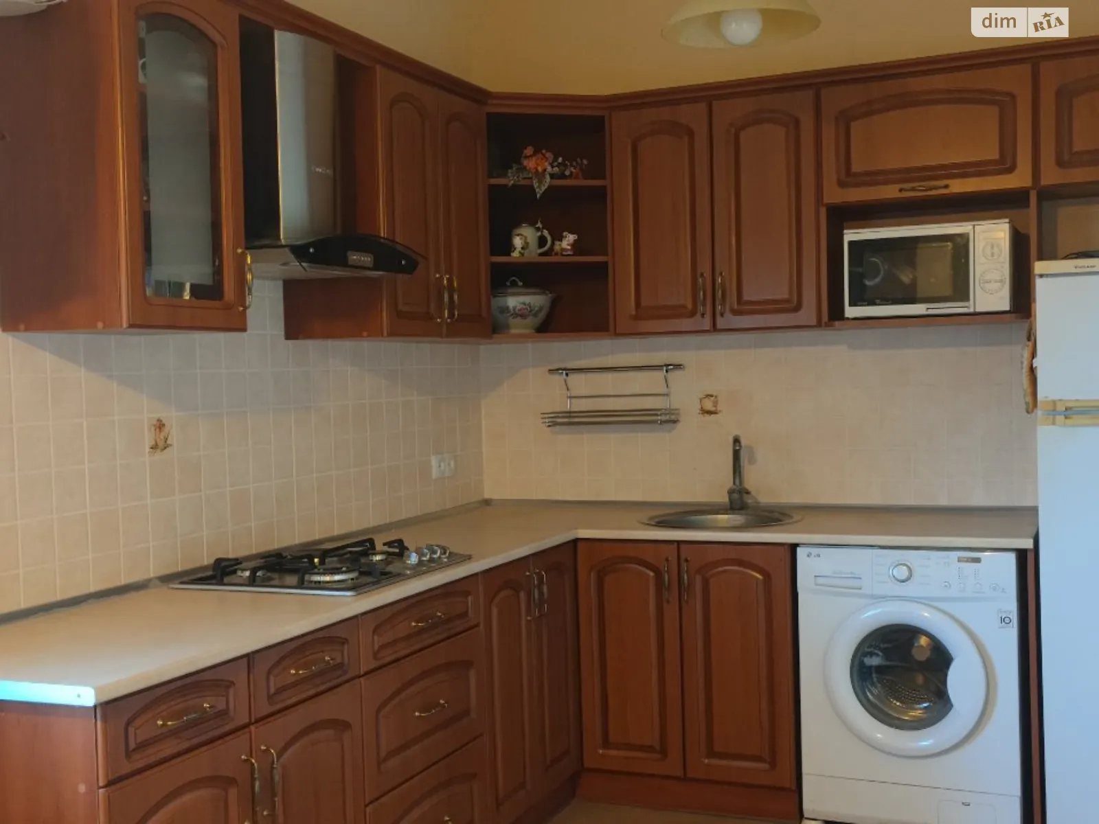 Продается дом на 2 этажа 80 кв. м с беседкой, цена: 29500 $ - фото 1