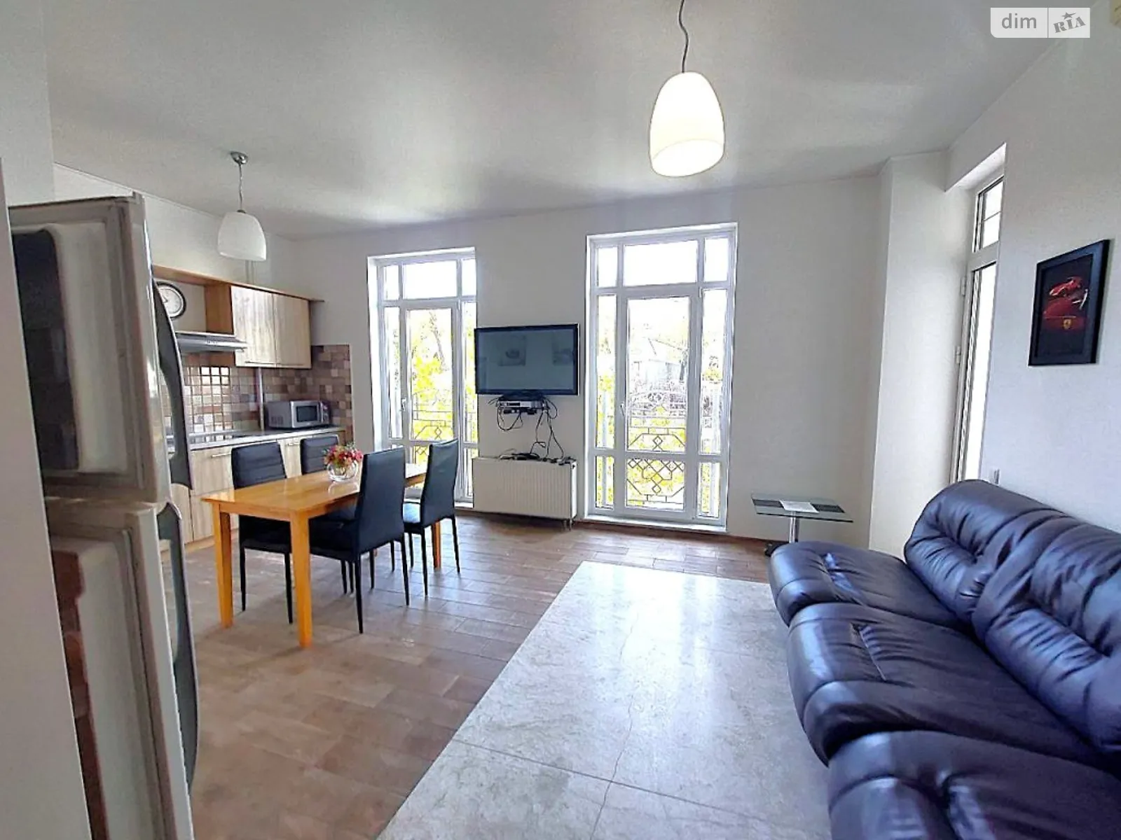 спуск Военный, 5/1 Центр Одесса - фото 1