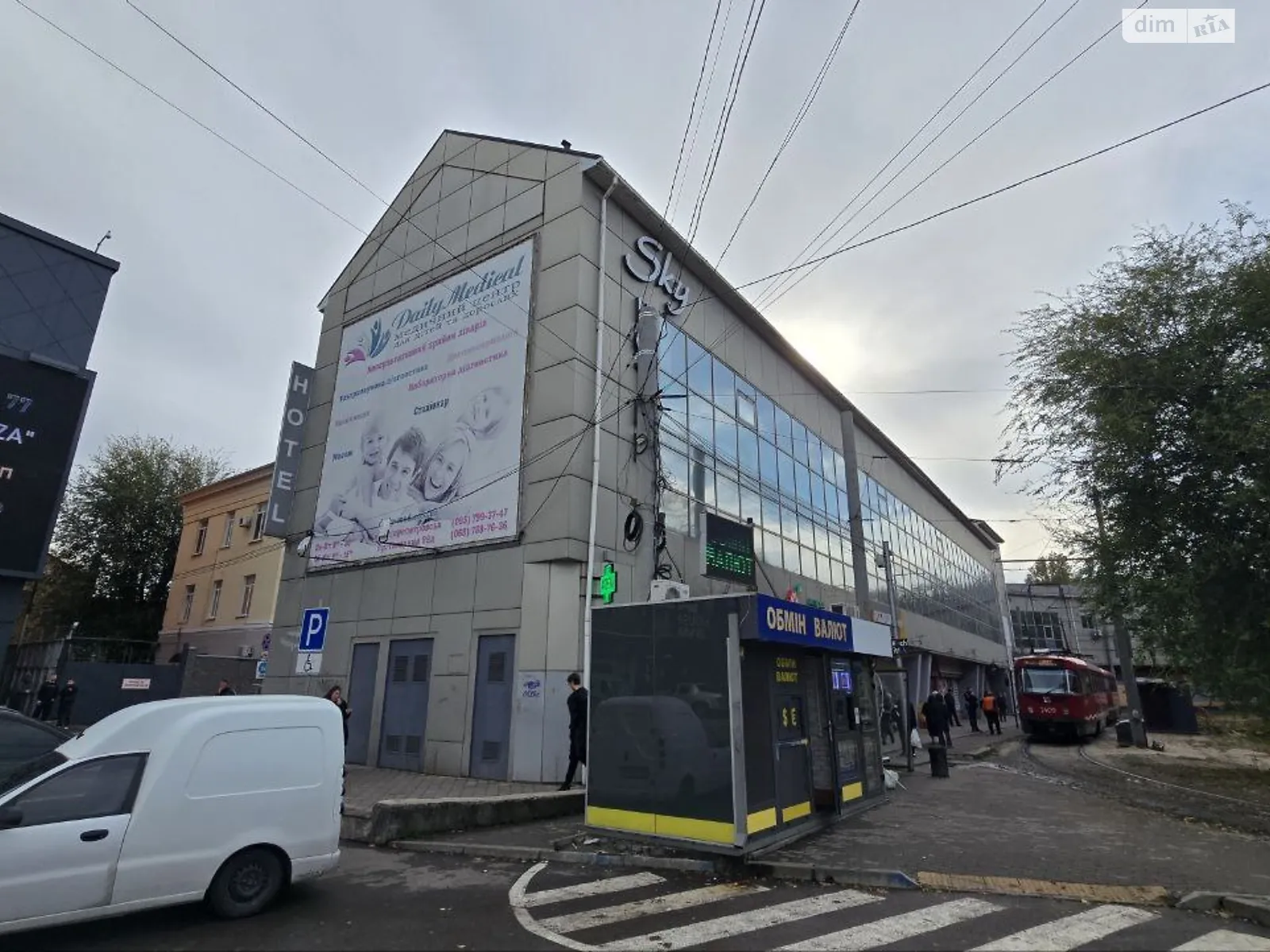 Продається об'єкт сфери послуг 337.8 кв. м в 3-поверховій будівлі, цена: 440000 $ - фото 1