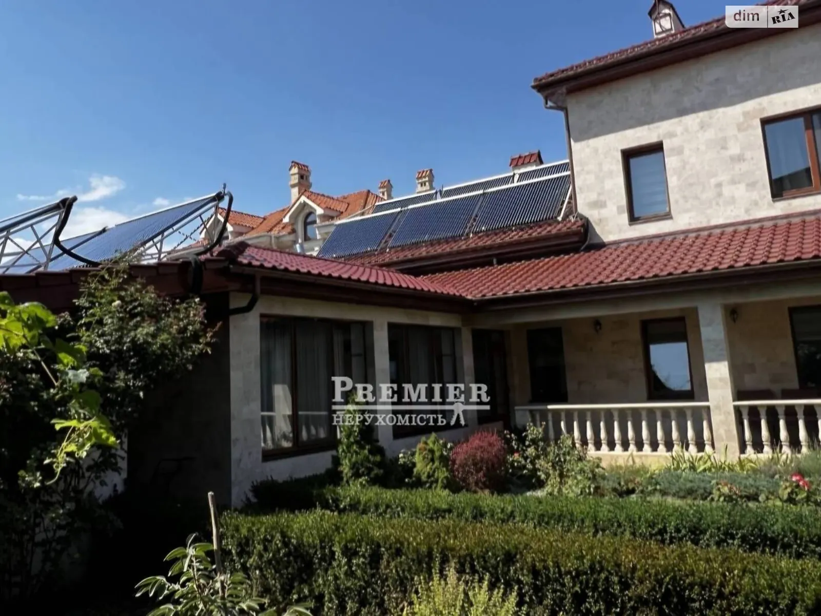 Продается дом на 2 этажа 300 кв. м с гаражом, цена: 880000 $ - фото 1